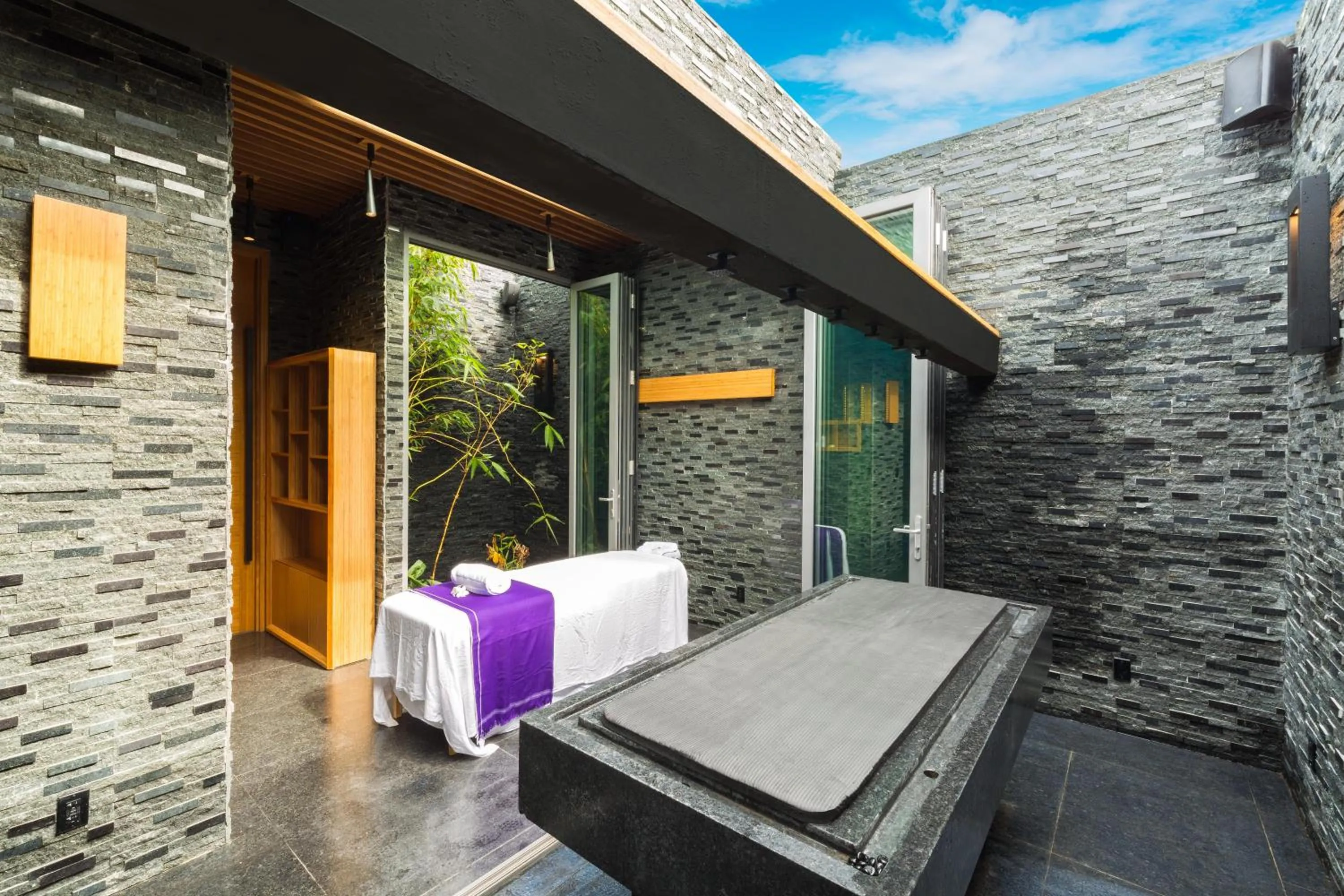 Spa and wellness centre/facilities in Kokomo Botanical Resort - Caribbean Family Cottages