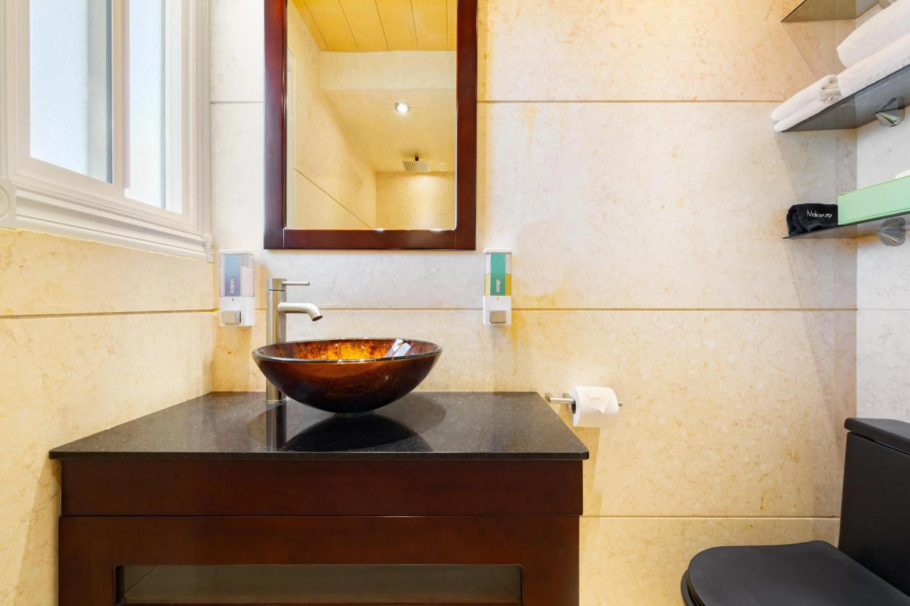 Bathroom in Kokomo Botanical Resort - Caribbean Family Cottages