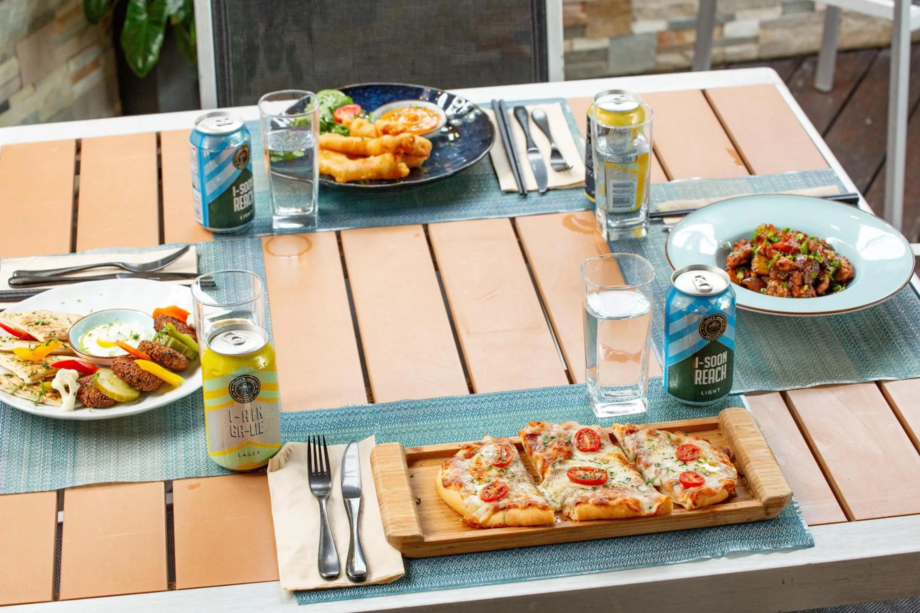 Restaurant/places to eat in Kokomo Botanical Resort - Caribbean Family Cottages