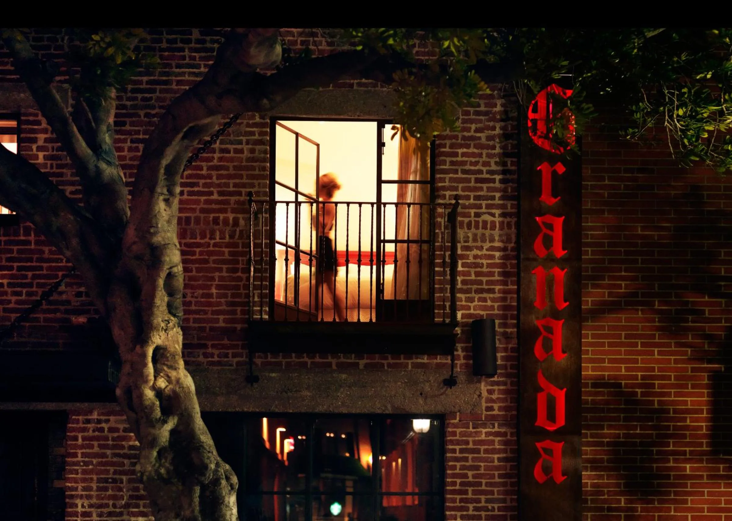 Property building in Granada Hotel & Bistro