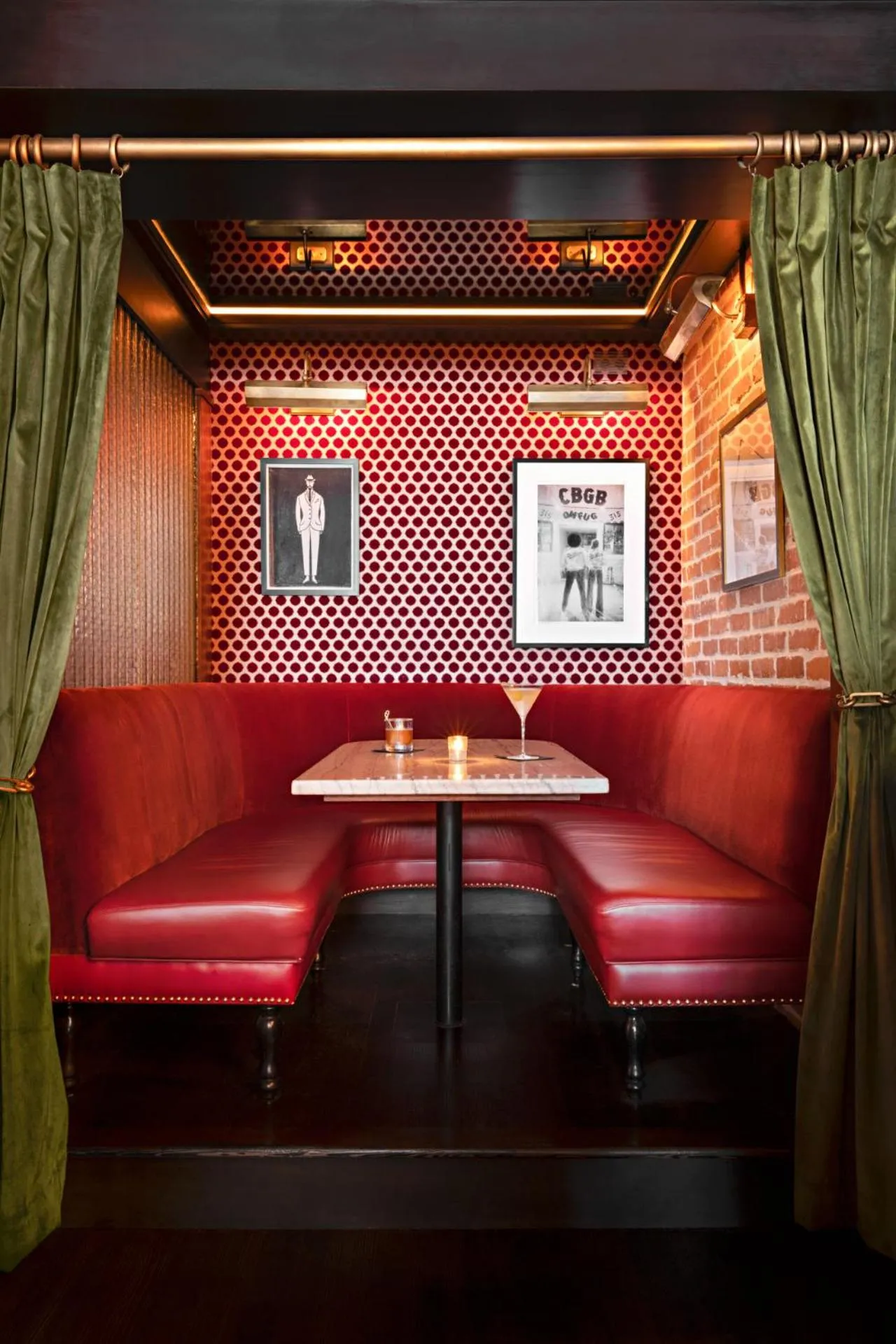 Lounge or bar in Granada Hotel & Bistro