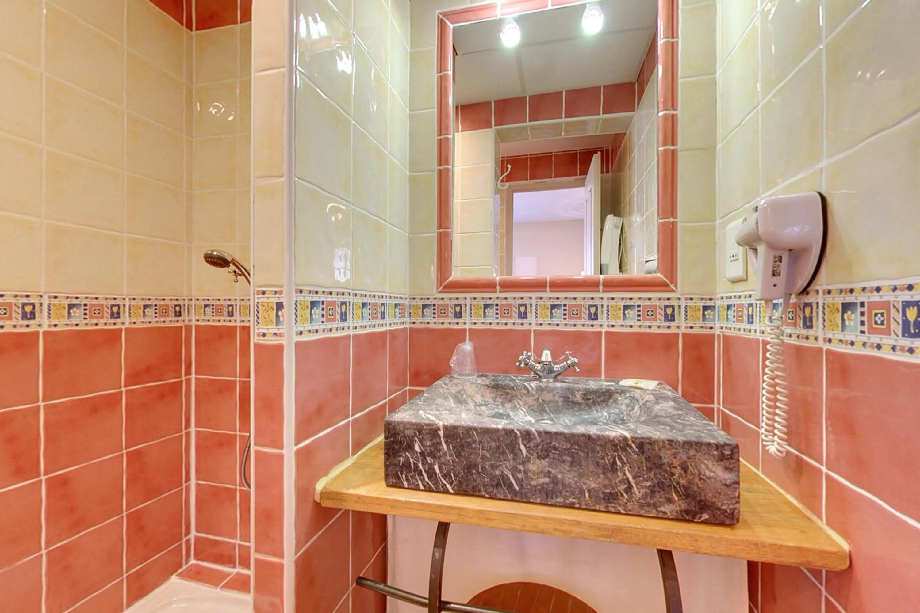 Bathroom in Hotel du Mas