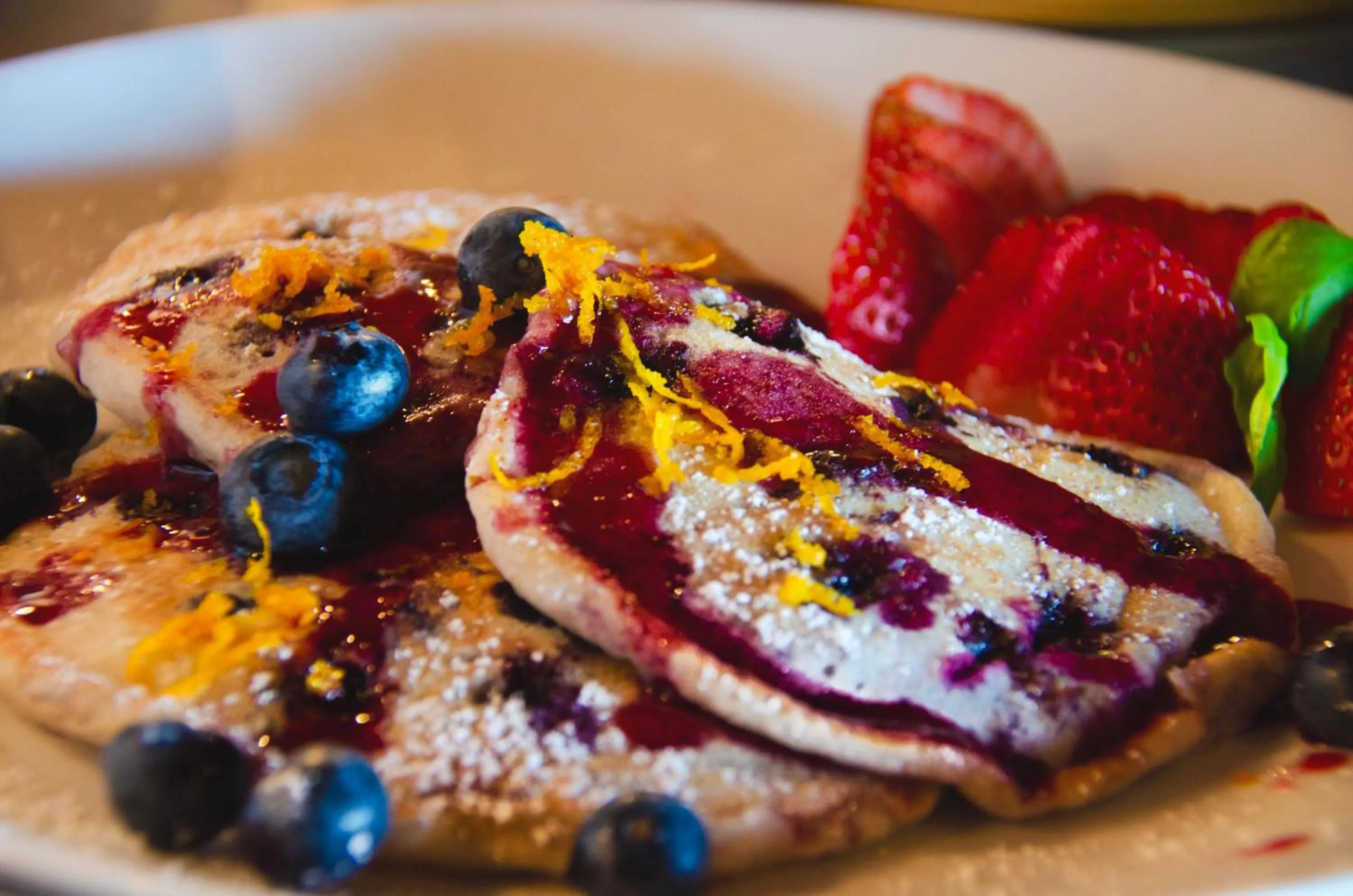 Breakfast in The Fraser River's Edge B&B Lodge
