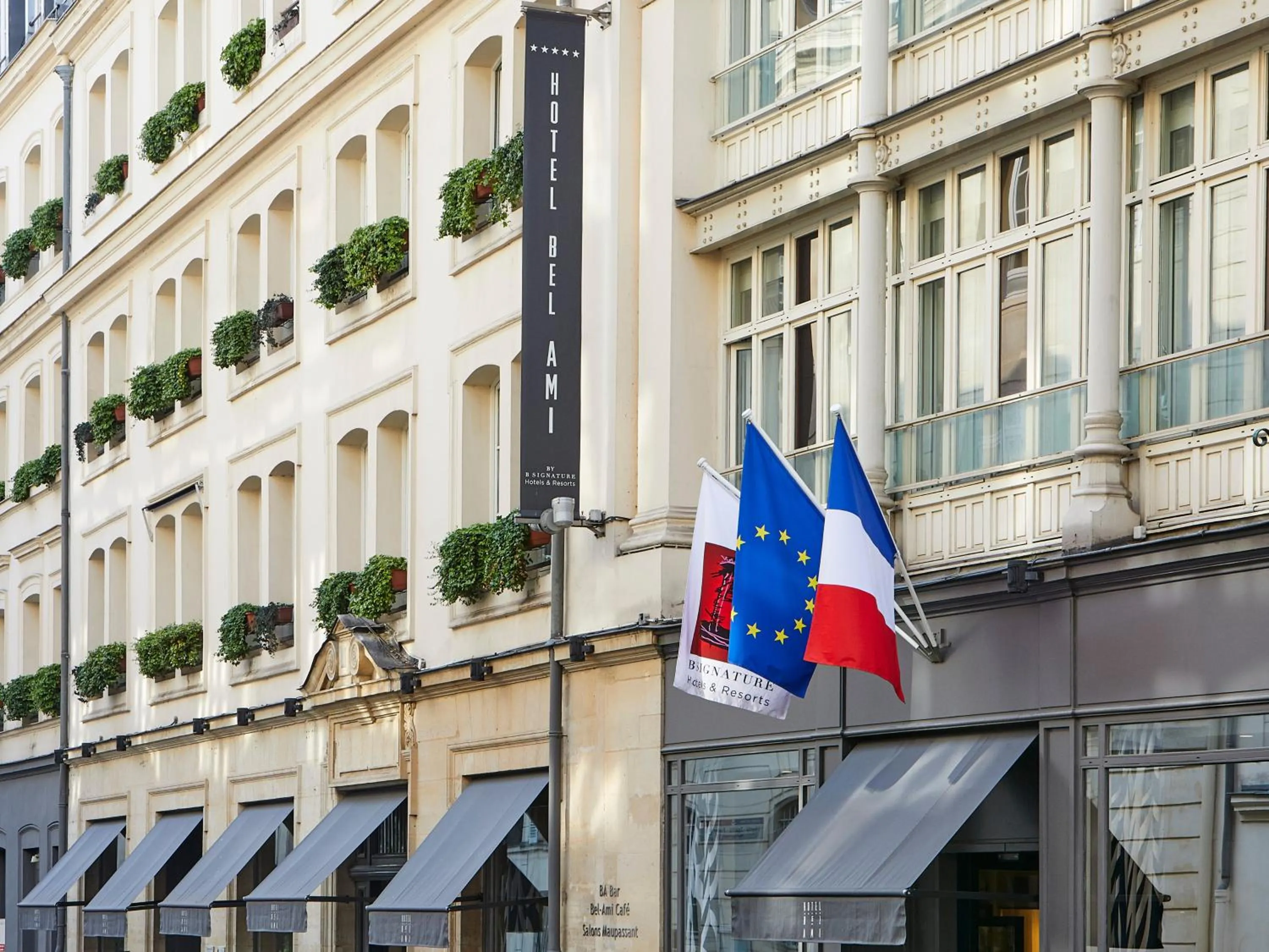 Facade/entrance in Hôtel Bel Ami