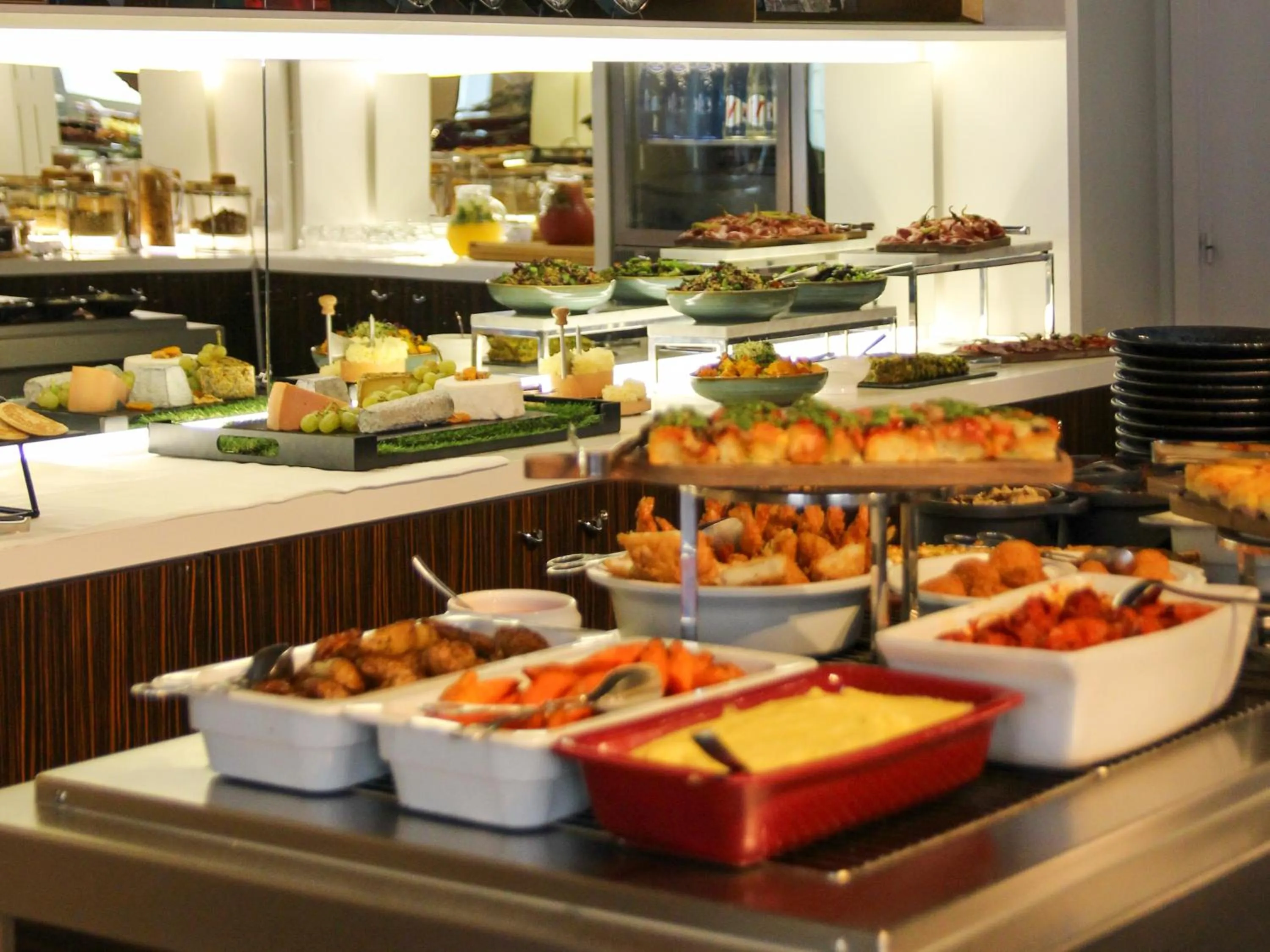 Restaurant/places to eat in Hôtel Bel Ami