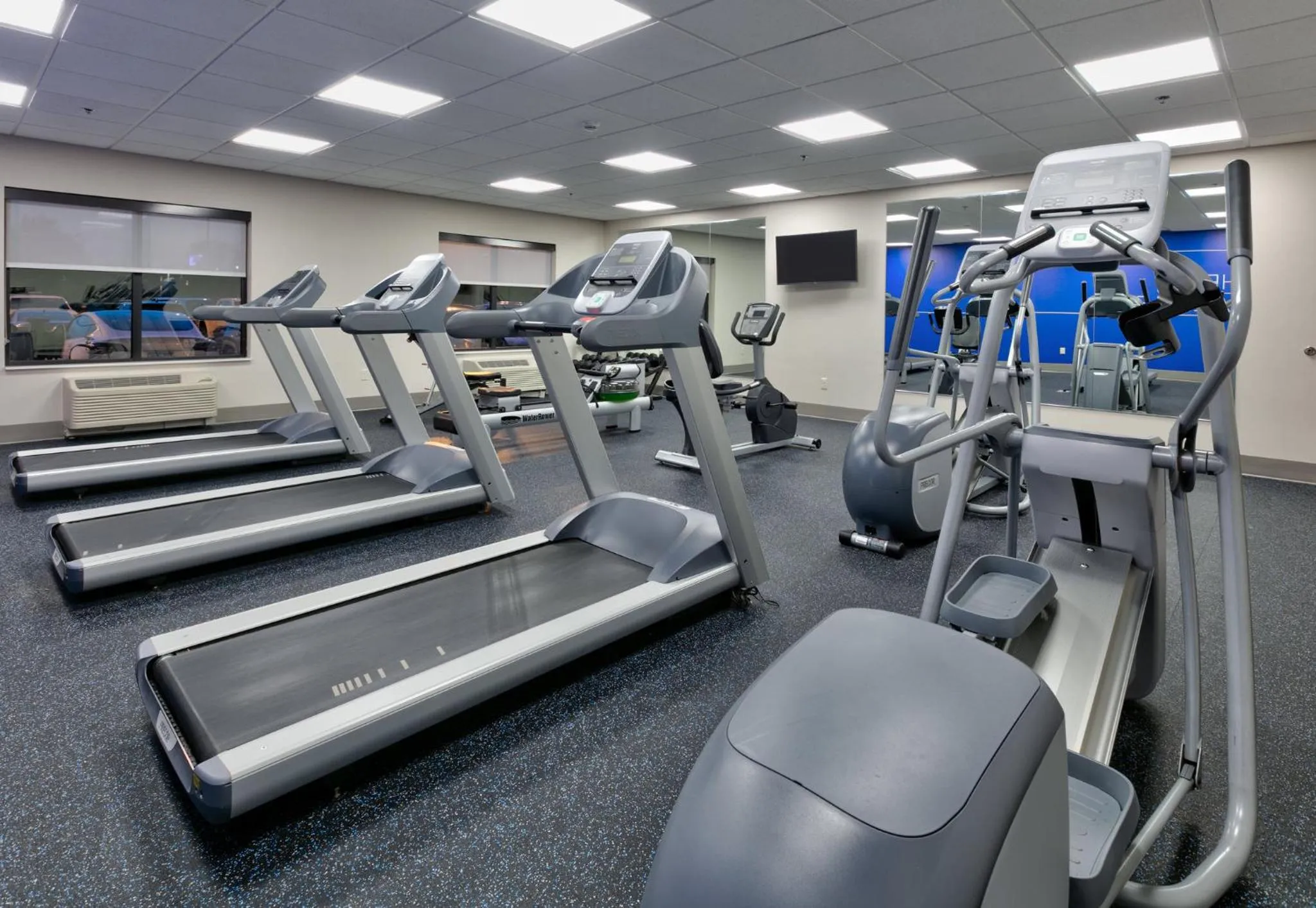 Fitness centre/facilities in Holiday Inn Express Hotel & Suites Shakopee by IHG