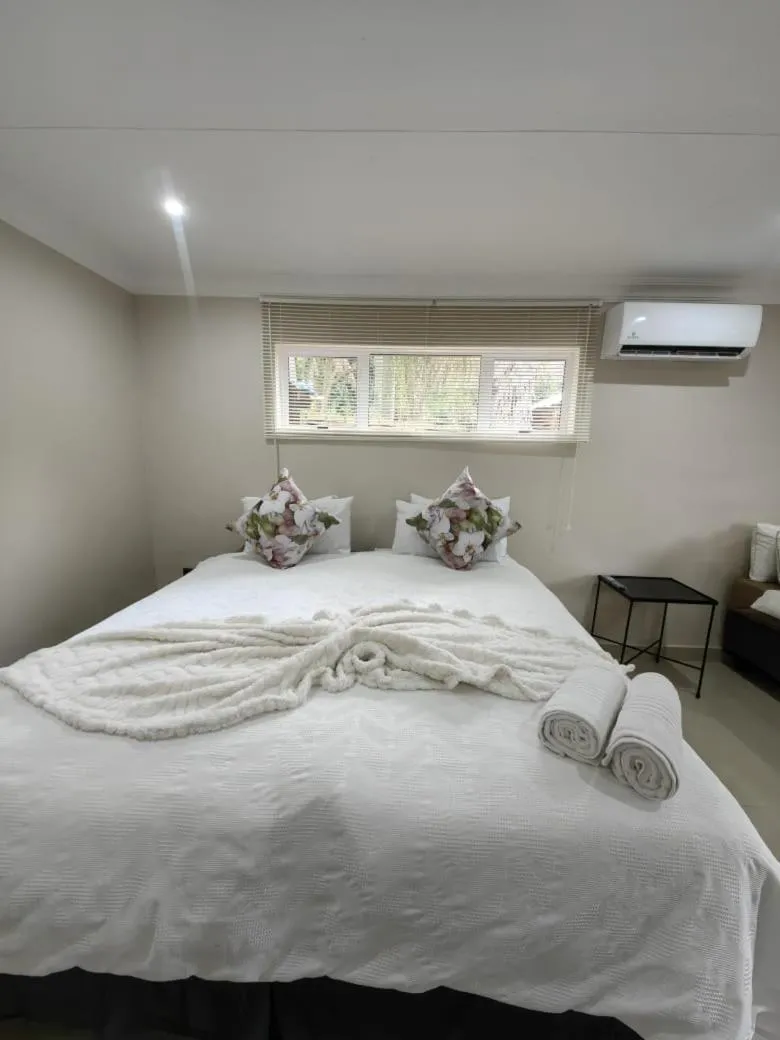 Bedroom, Bed in New Bali Guesthouse