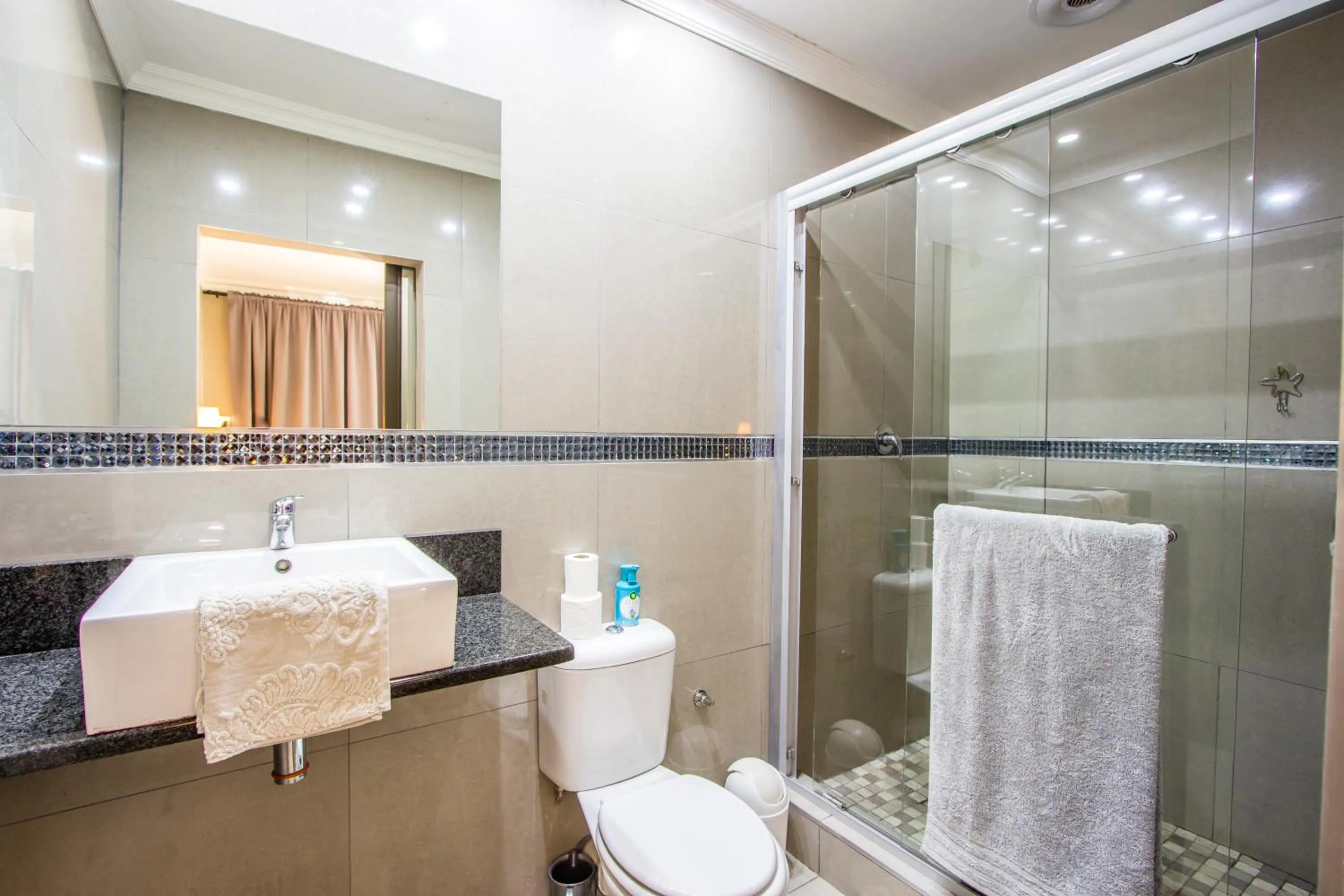 Toilet in New Bali Guesthouse