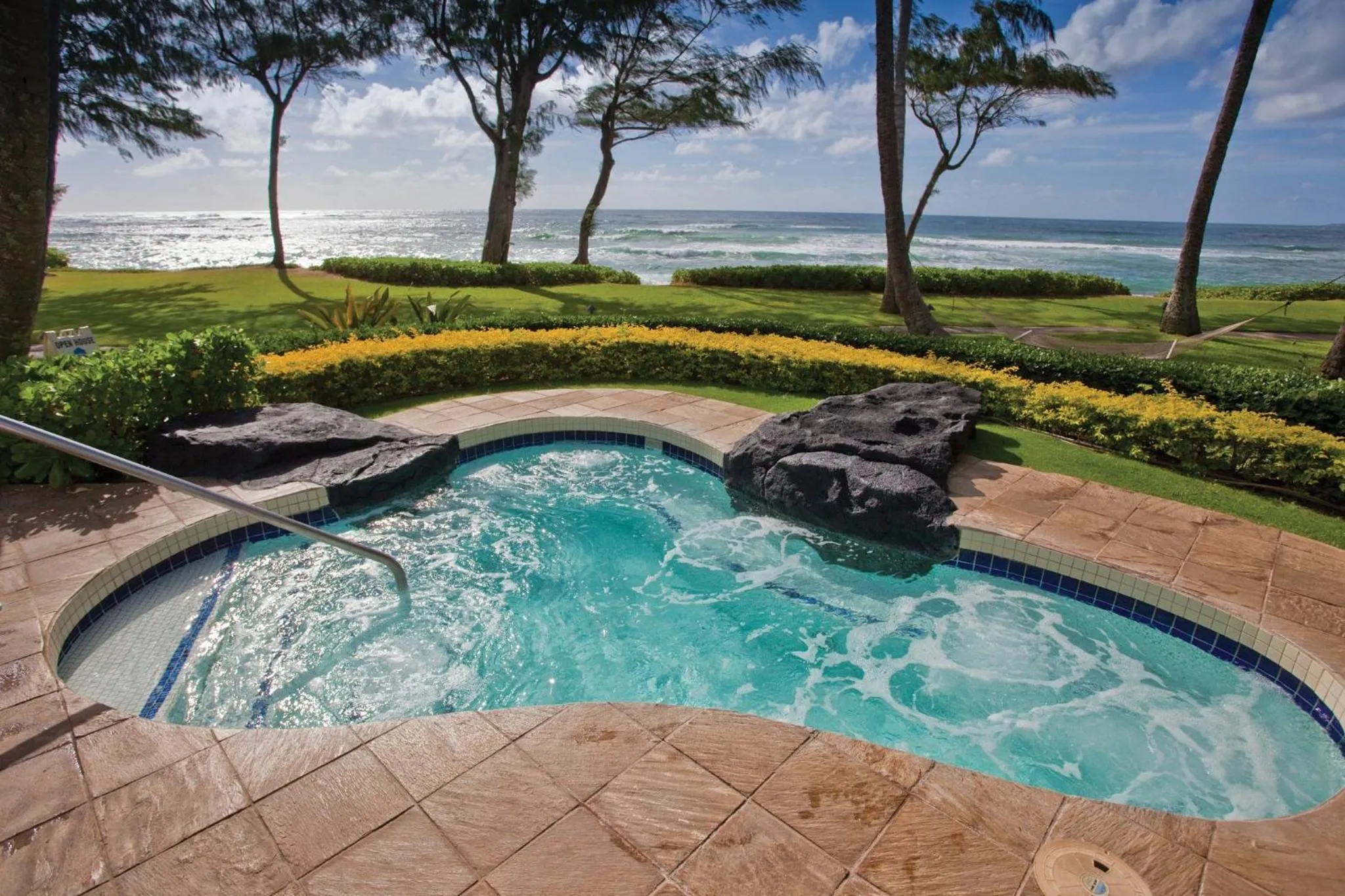 Property building in Kauai Coast Resort at the Beach Boy