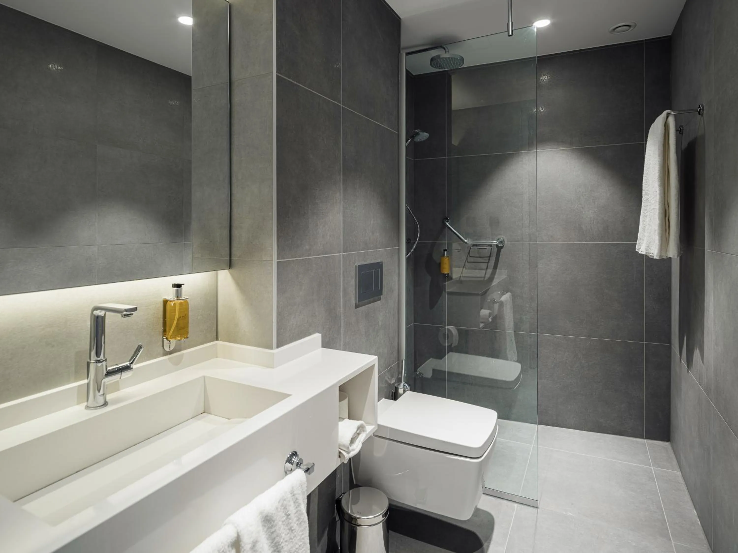 Bathroom in Executive Residency by Best Western Amsterdam Airport