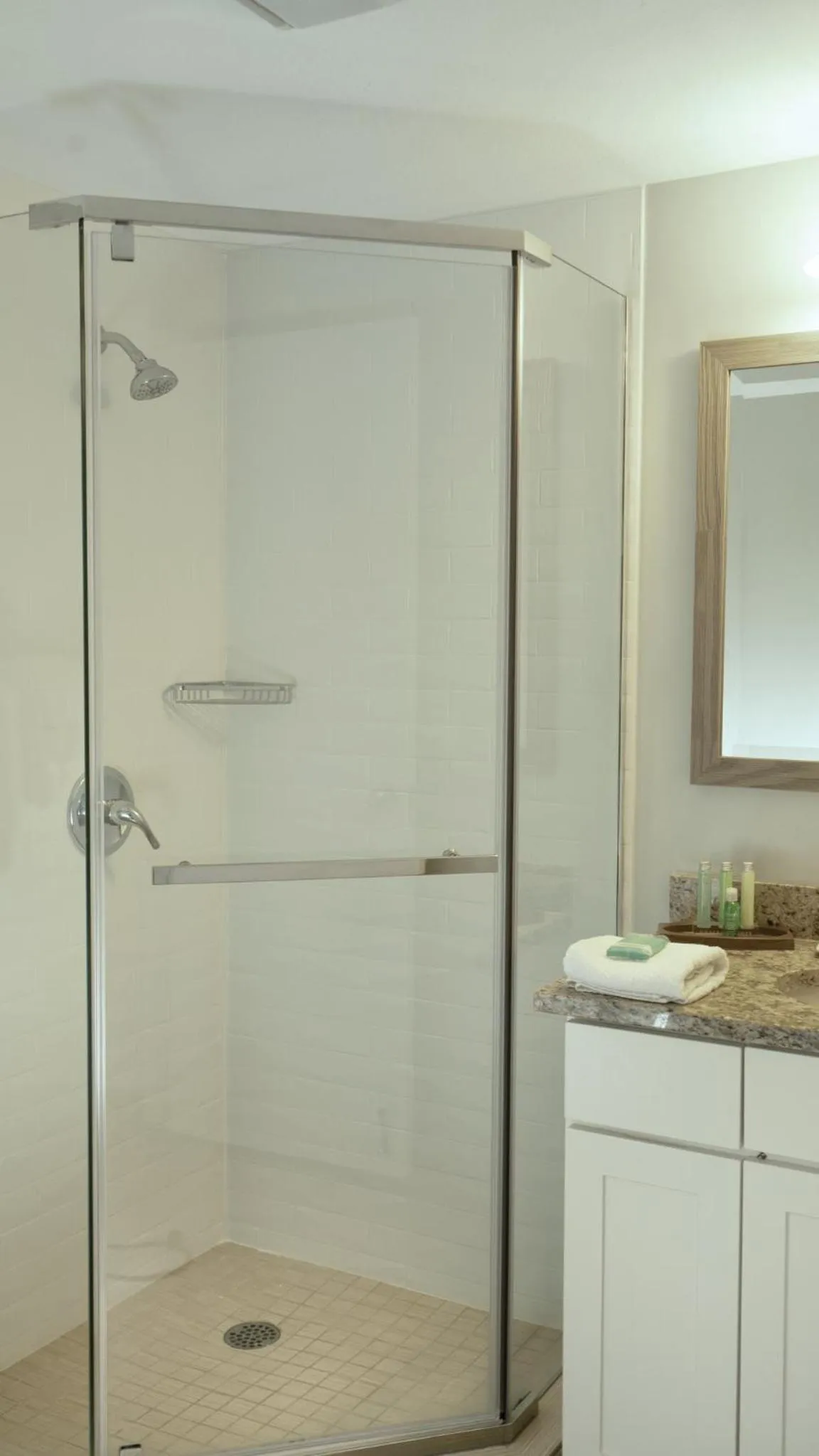 Shower in Paniolo Greens Resort