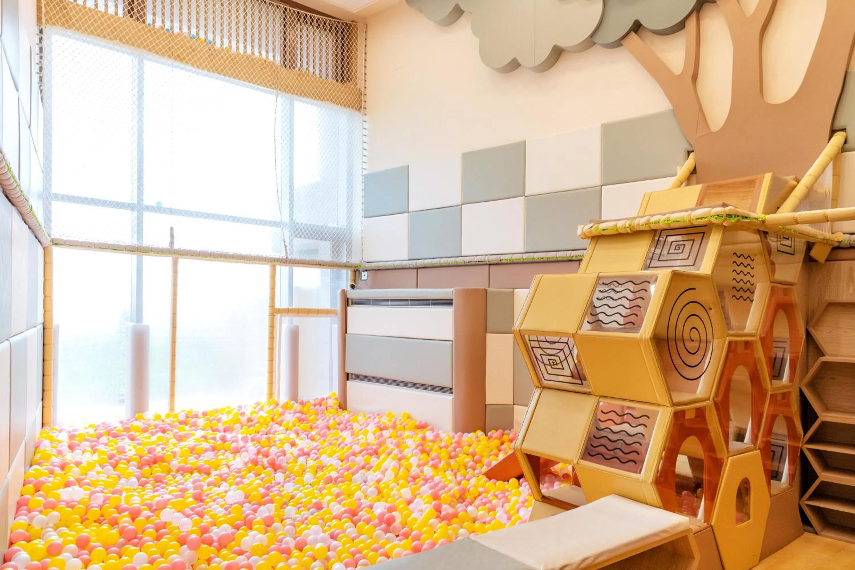 Fame Hall Garden Hotel