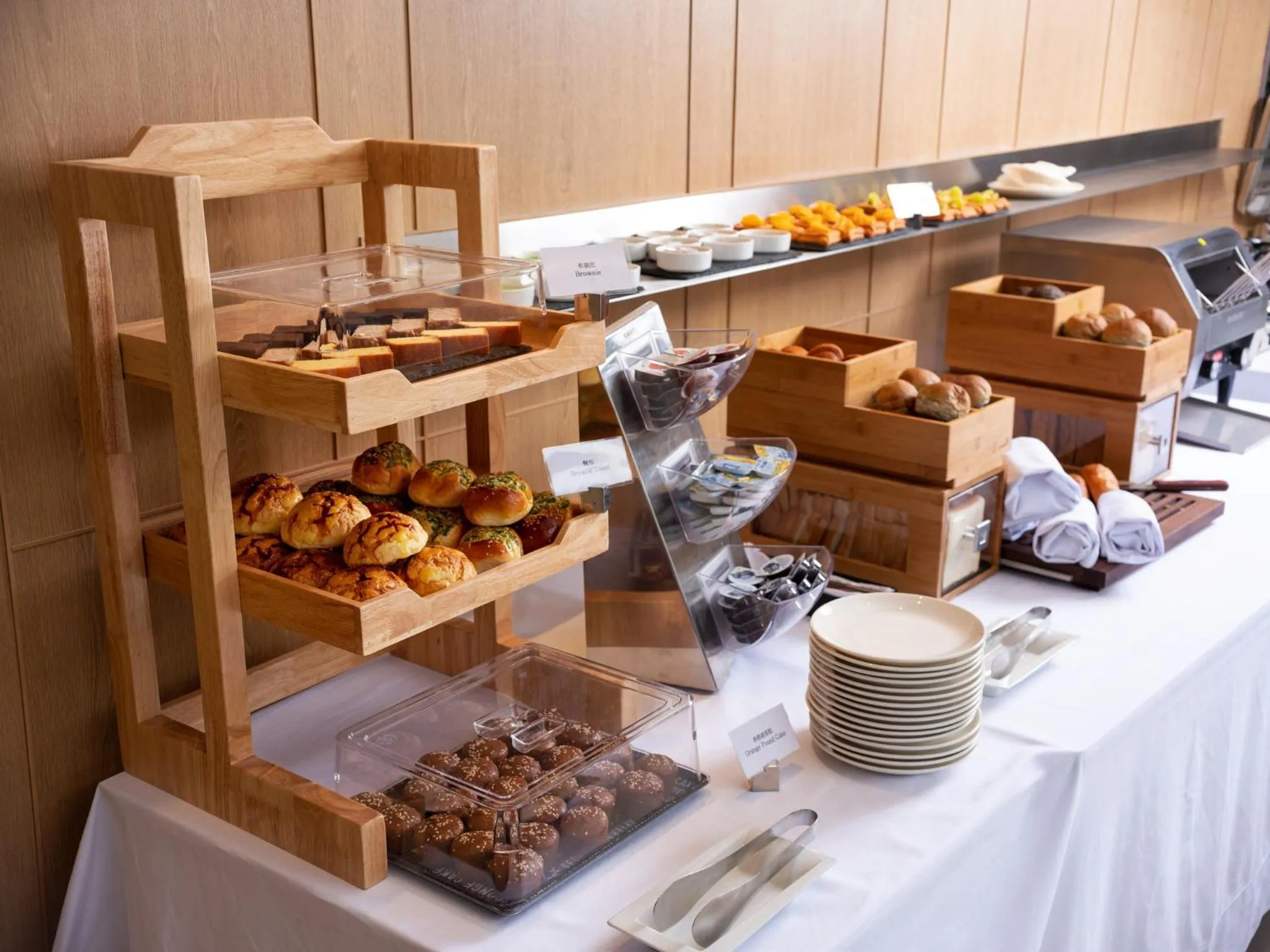 Buffet breakfast in Fame Hall Garden Hotel