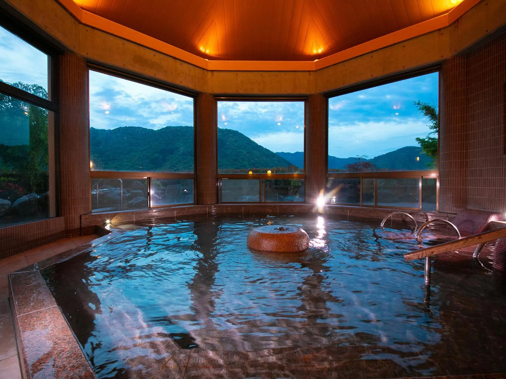 Hot Spring Bath in Iwakuni Kokusai Kanko Hotel