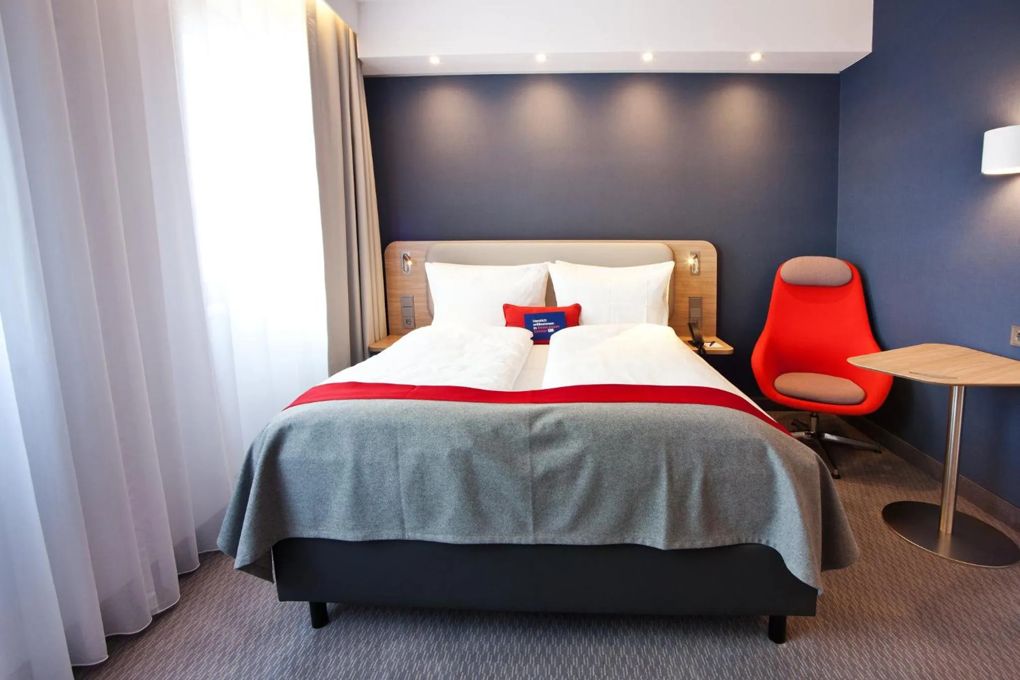 Photo of the whole room, Bed in Holiday Inn Express - Trier by IHG
