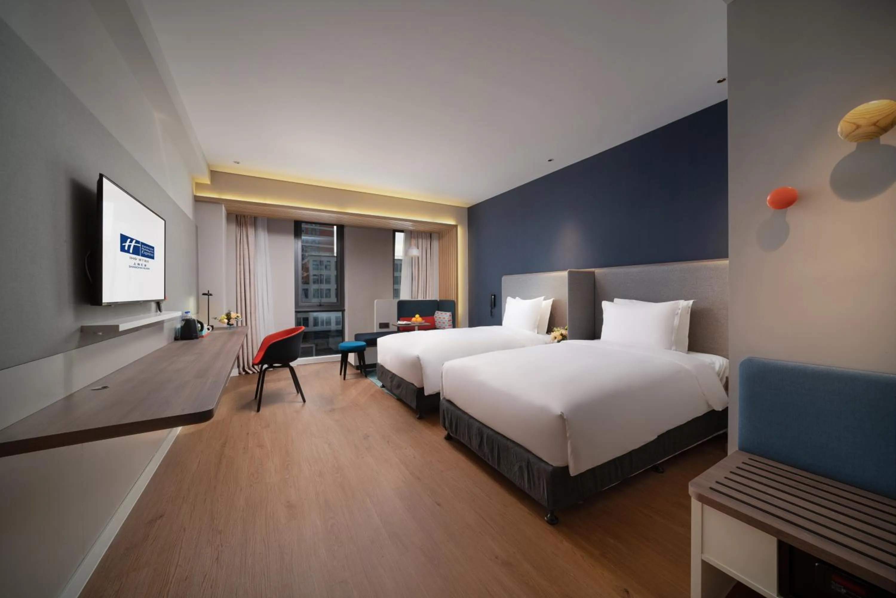 Bed in Holiday Inn Express Shanghai Huijin by IHG
