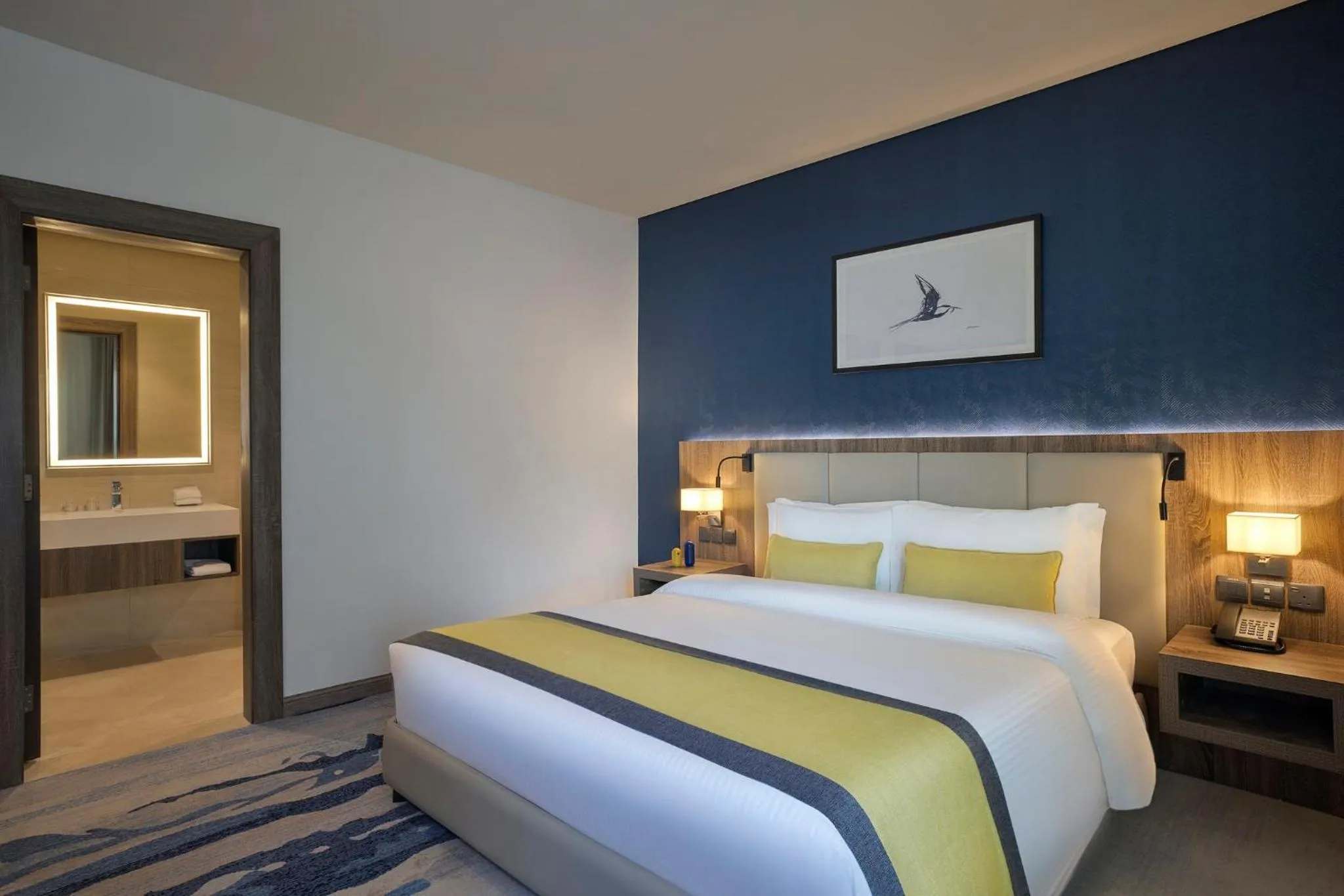 Photo of the whole room, Bed in voco Al Khobar by IHG