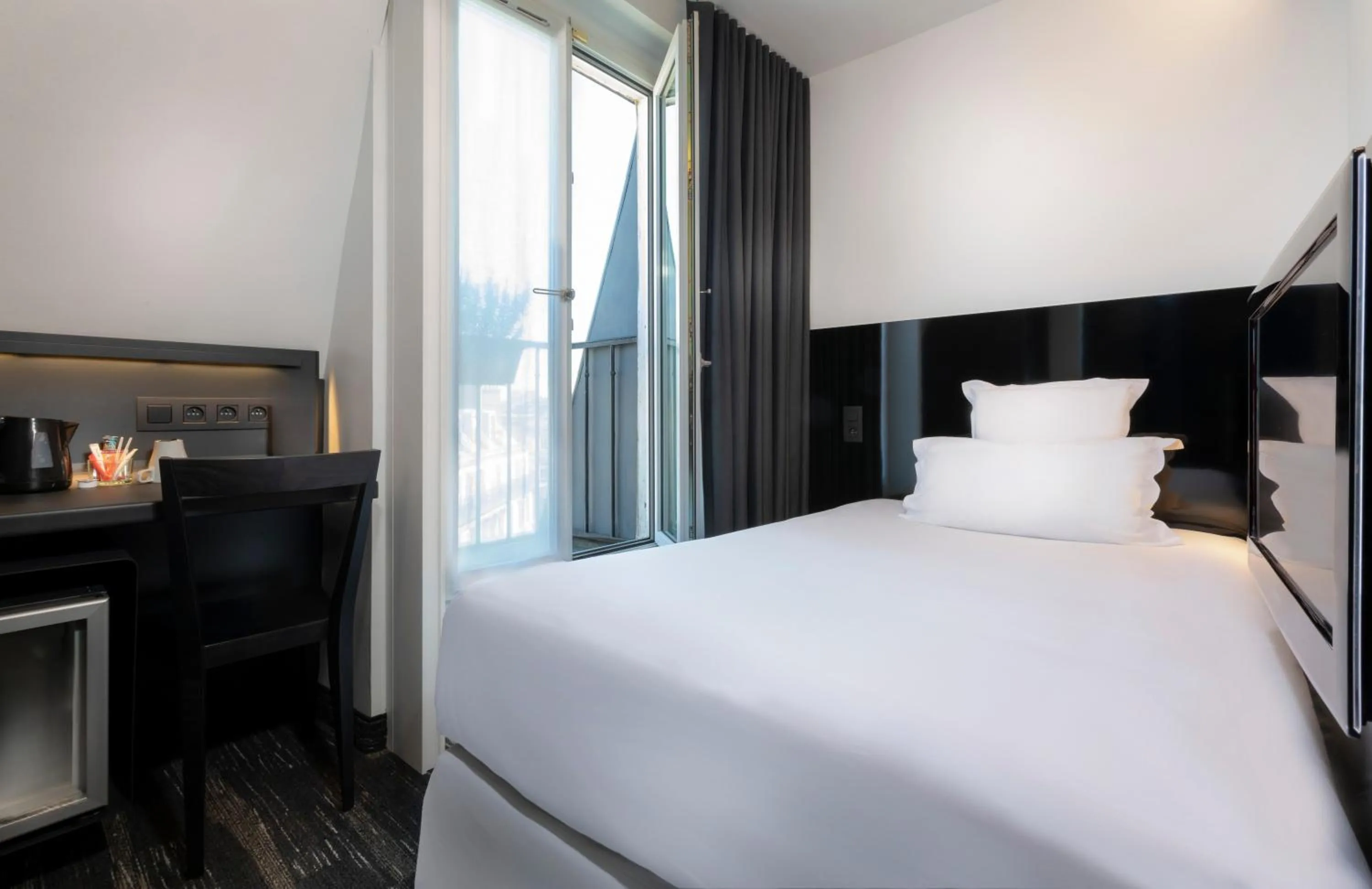 Bed in Libertel Gare de L'Est Francais