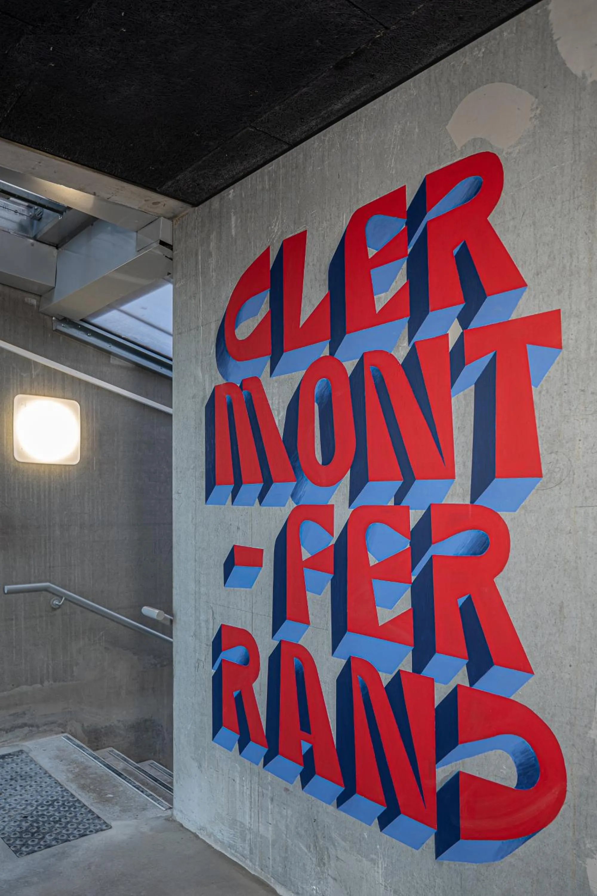 Decorative detail in Eklo Hotels Clermont-Ferrand Centre Gare