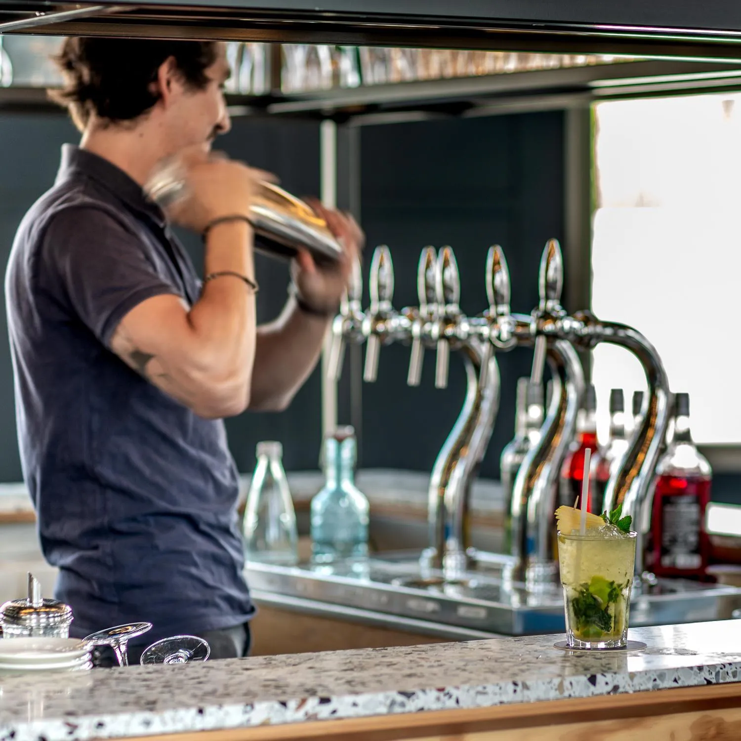 Drinks in Eklo Hotels Clermont-Ferrand Centre Gare