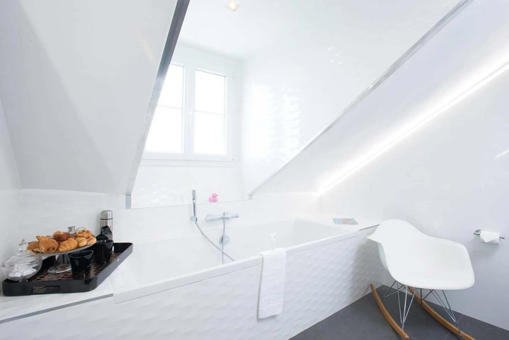 Bathroom in Hôtel ICÔNE