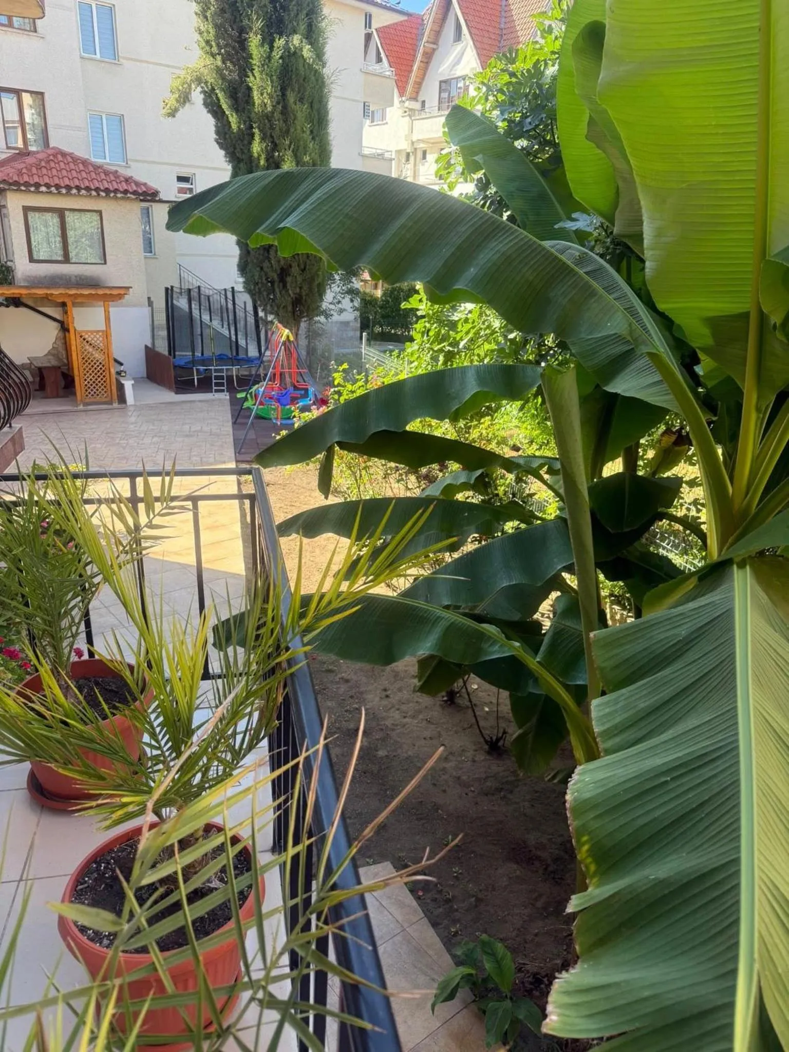 BBQ facilities in Guesthouse Iceberg