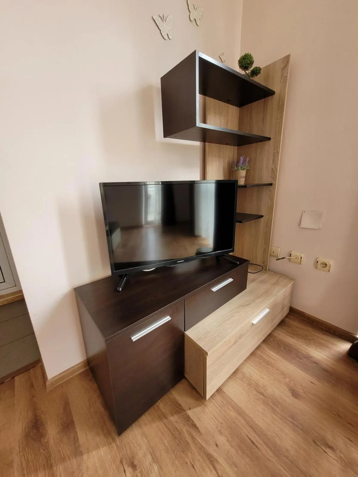 Communal lounge/ TV room in Guesthouse Iceberg