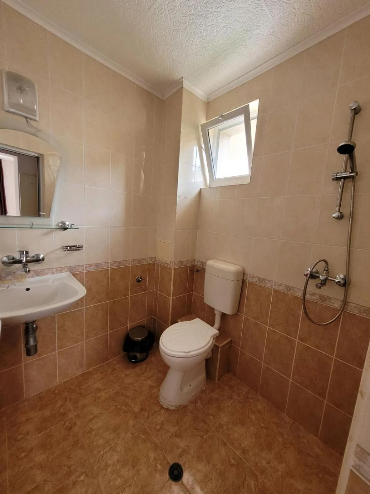 Toilet in Guesthouse Iceberg