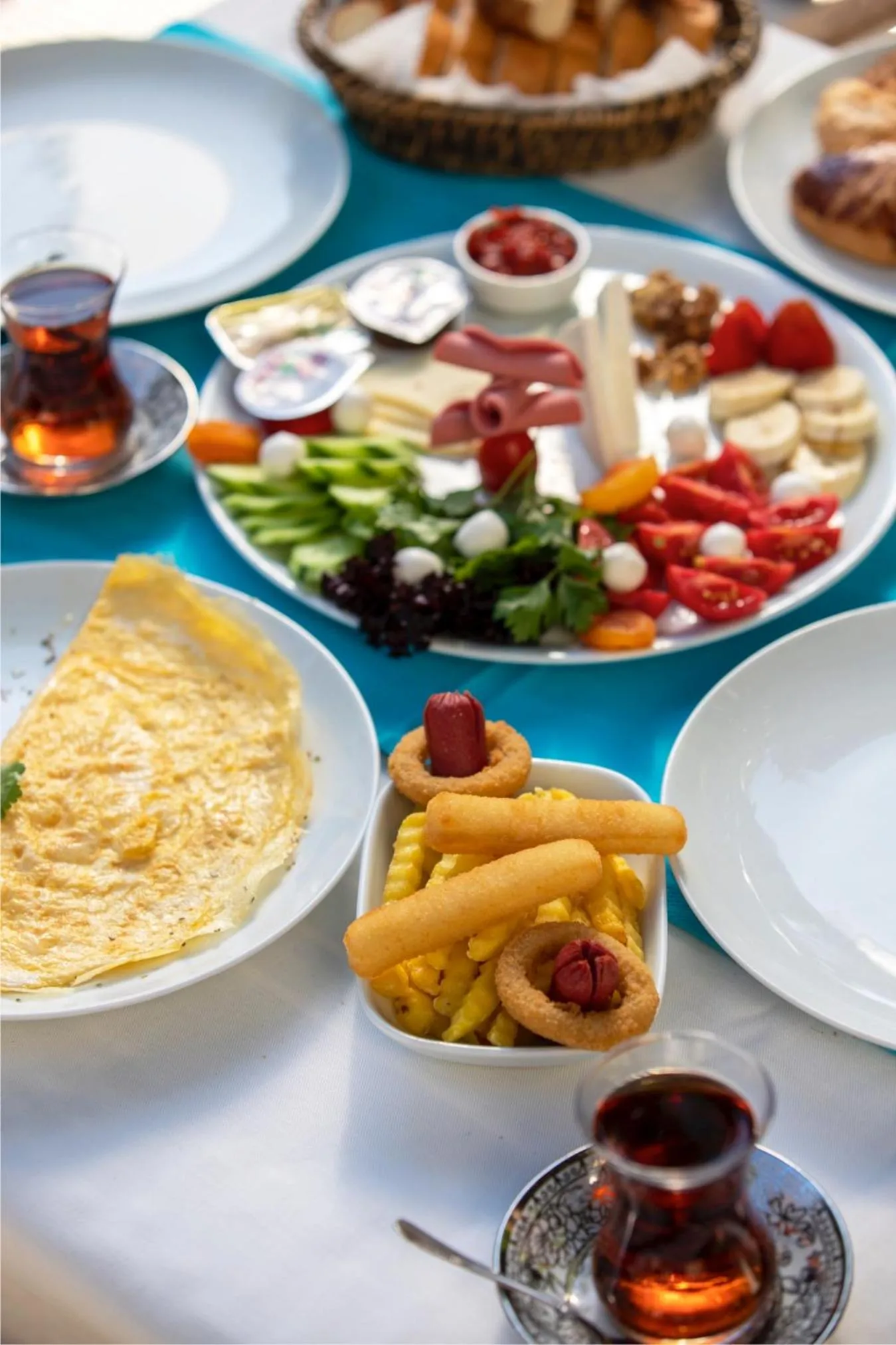 Food and drinks in Castle Old Town Hotel