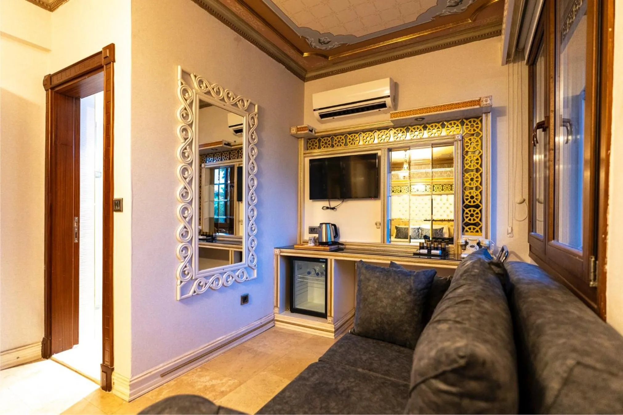 Seating area in Castle Old Town Hotel