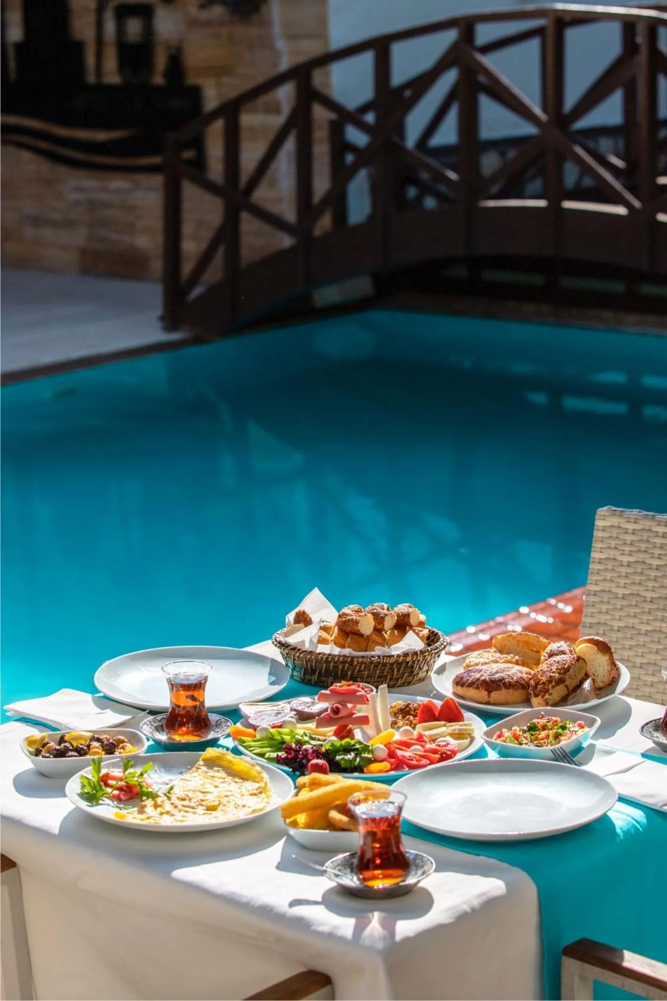 Food and drinks in Castle Old Town Hotel