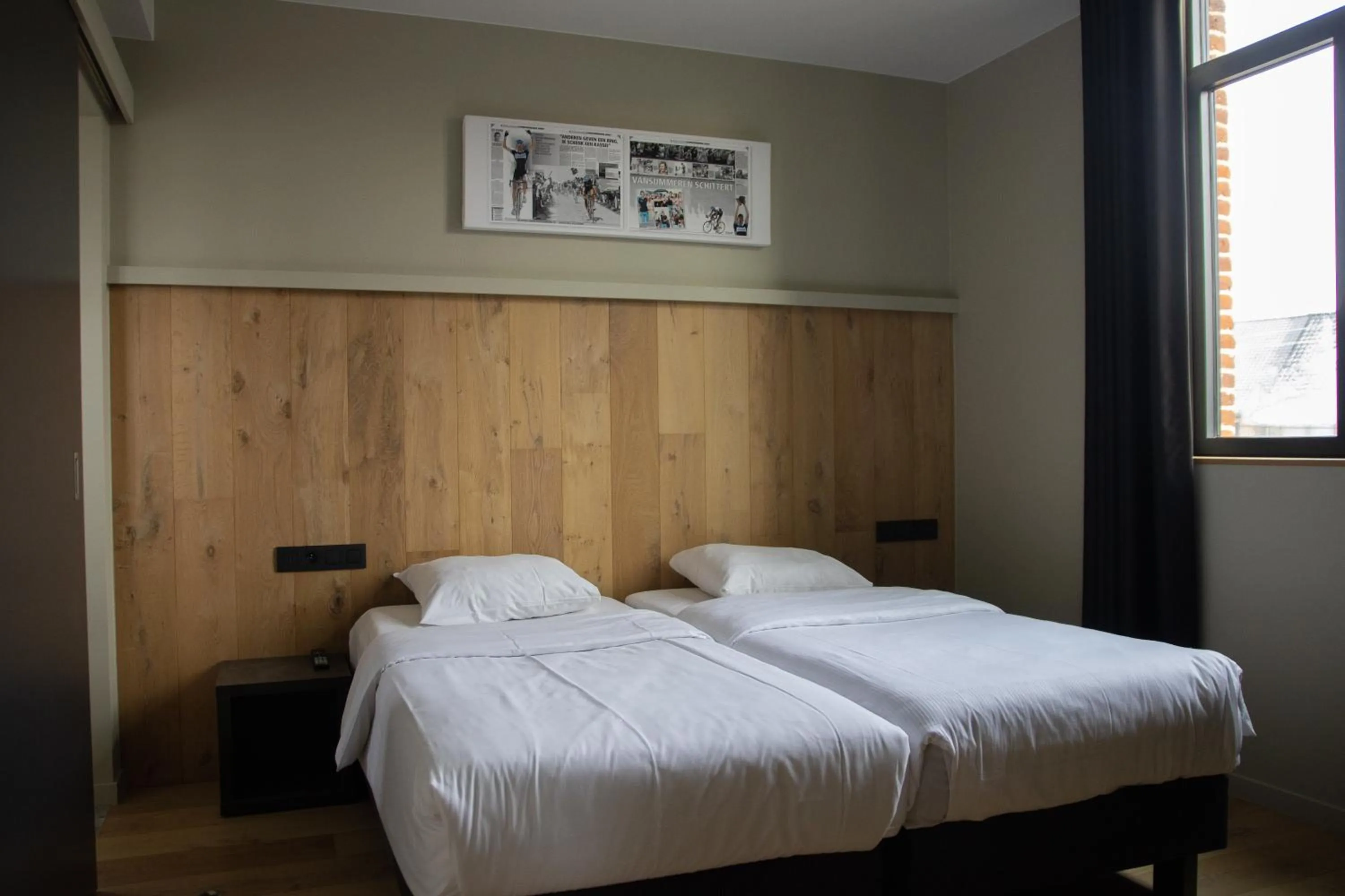 Bedroom, Bed in Café Coureur Borgloon