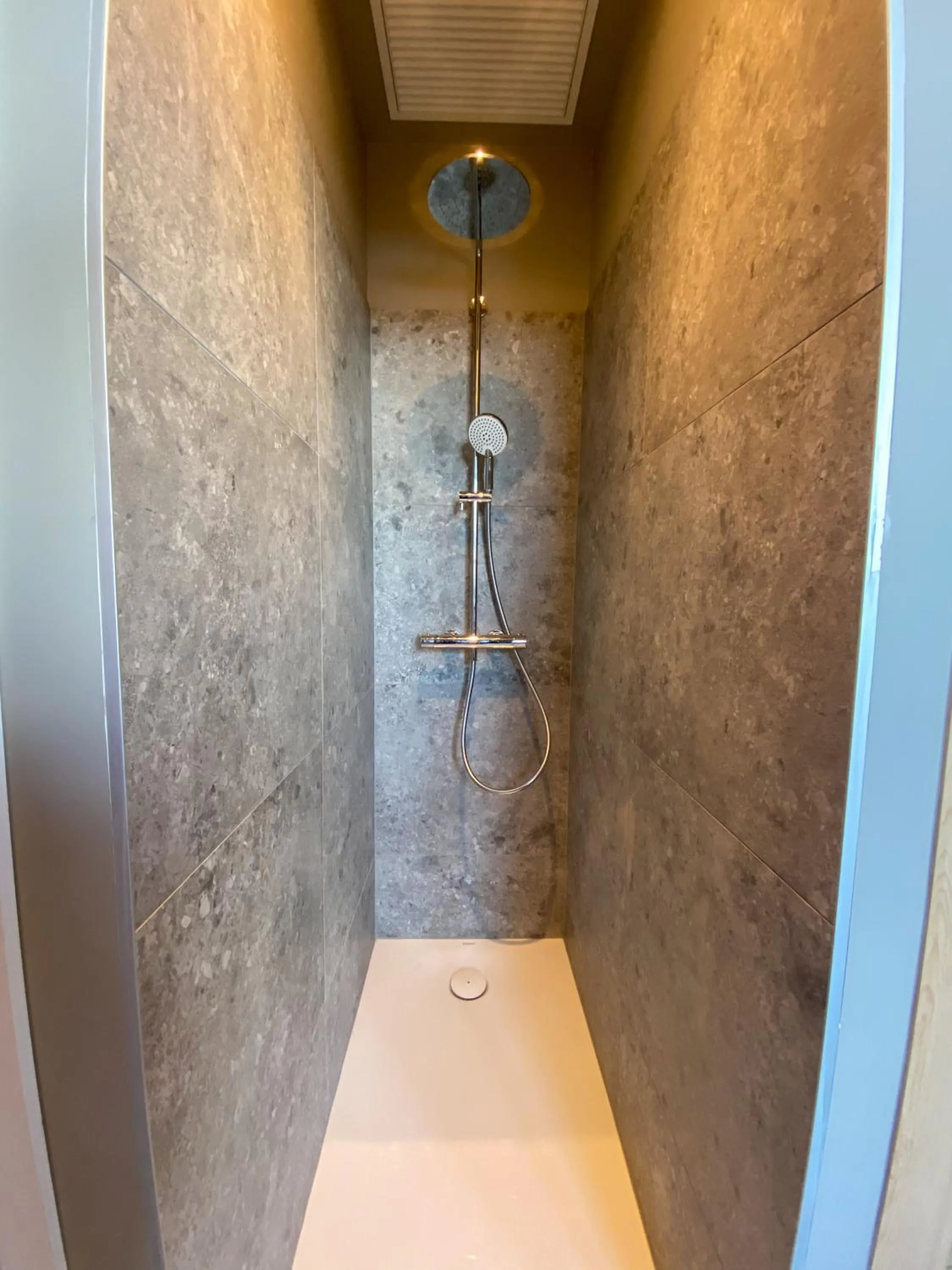 Shower in Café Coureur Borgloon