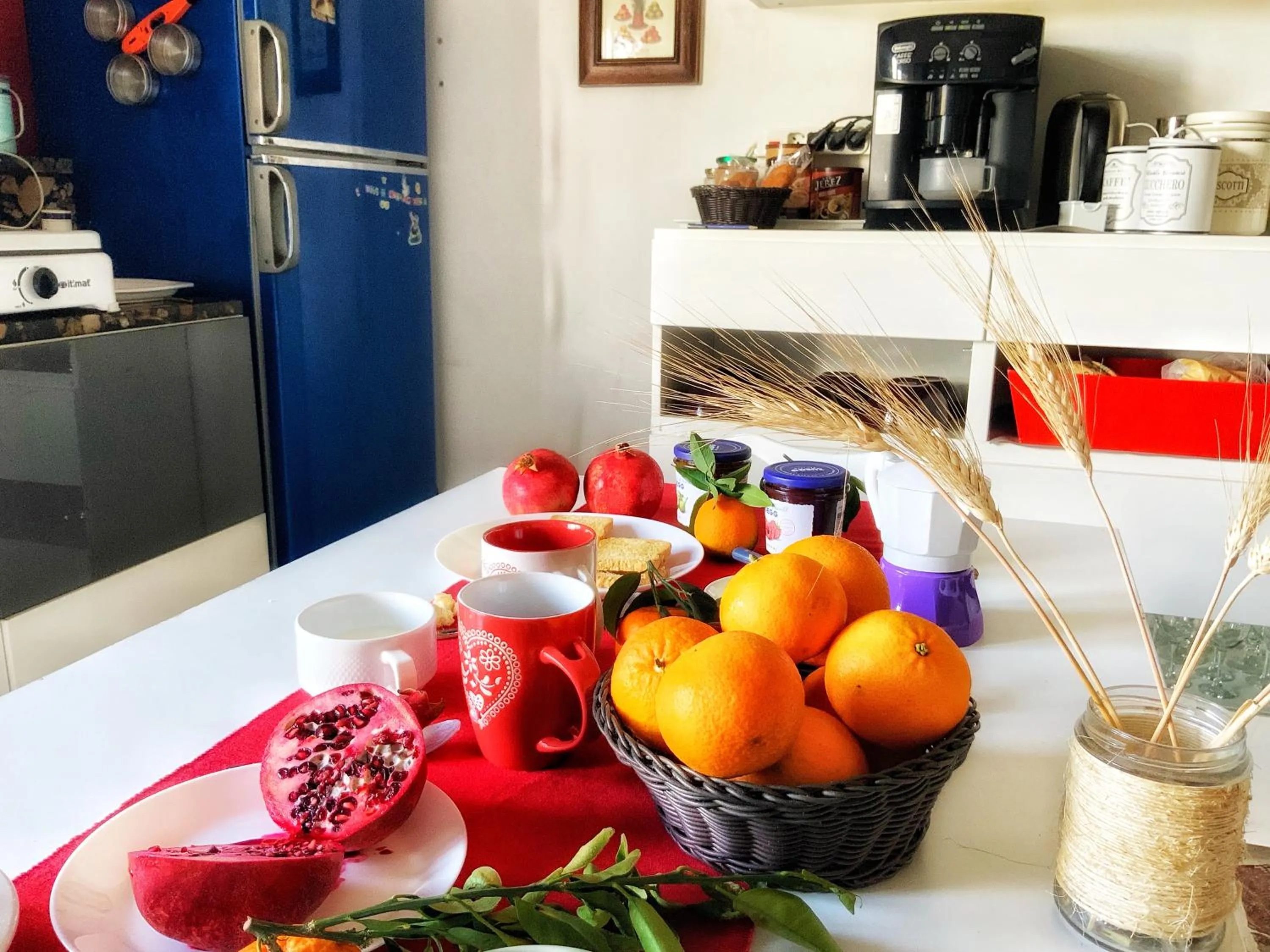 Communal kitchen in Trinaco B&B