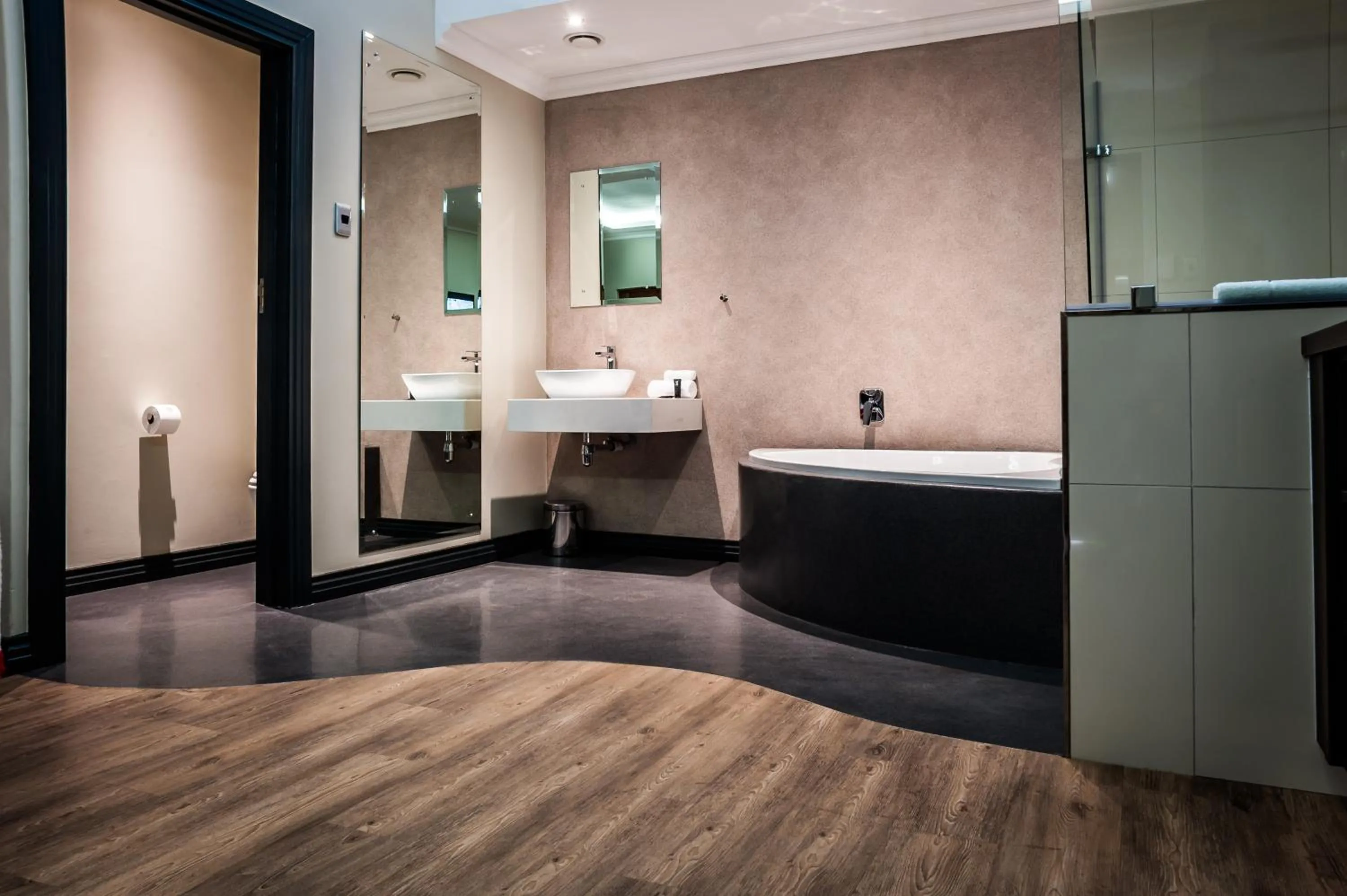 Bathroom in Hotel Savoy and Conference Centre