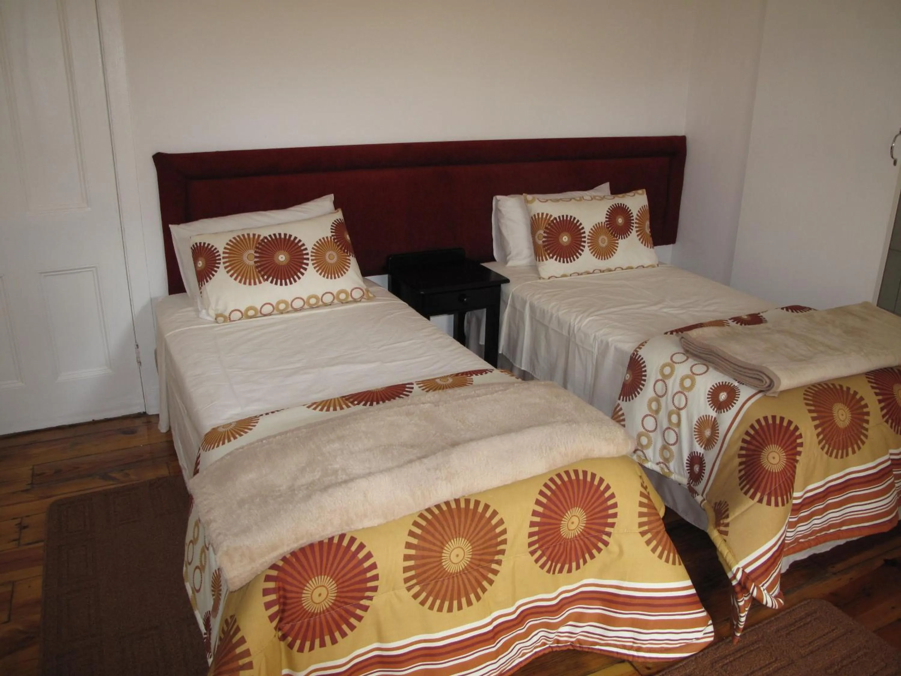 Bed in The Crescent Guesthouses - BnB/Self Catering
