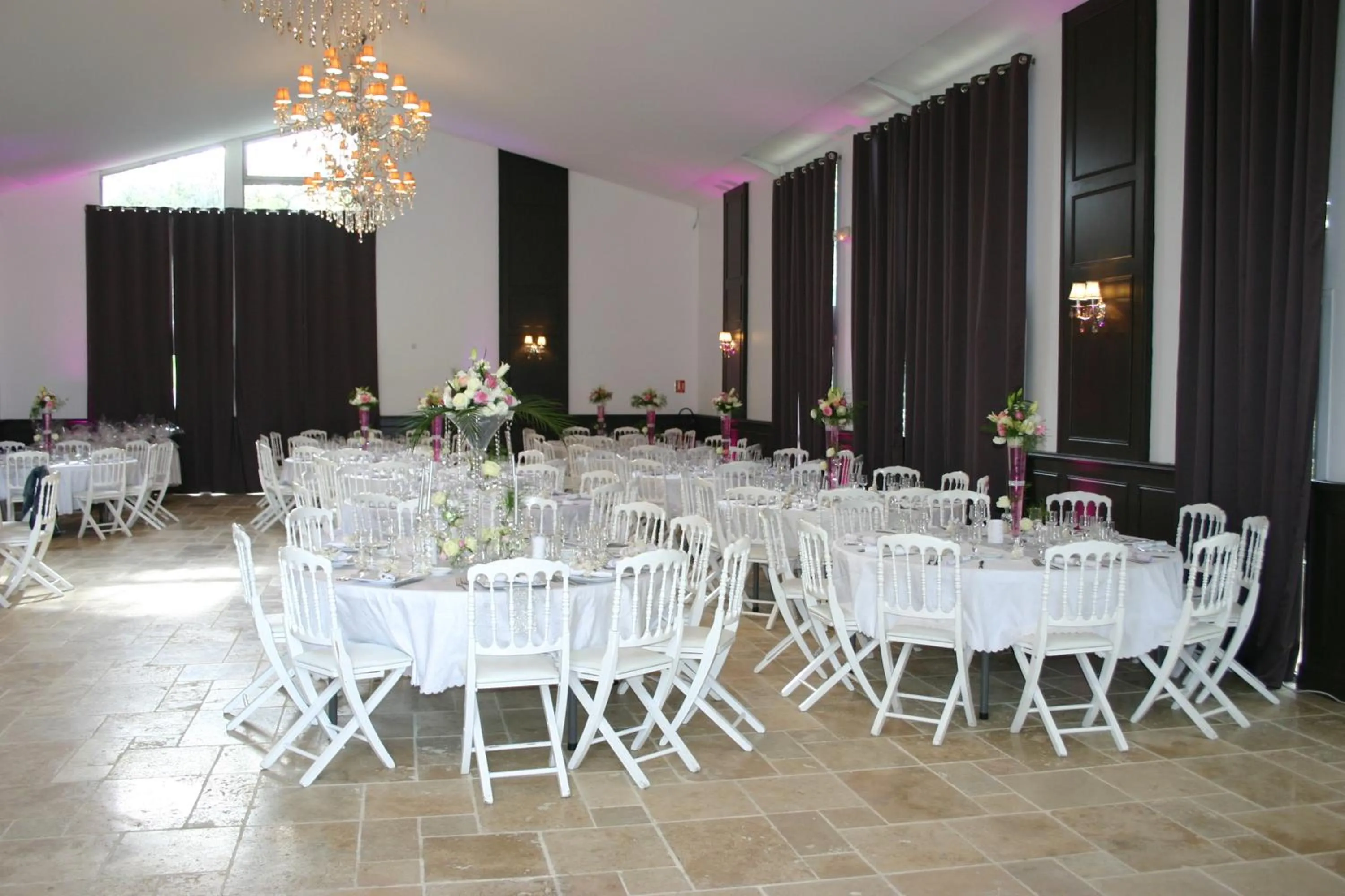 Business facilities in Château de Loubéjac