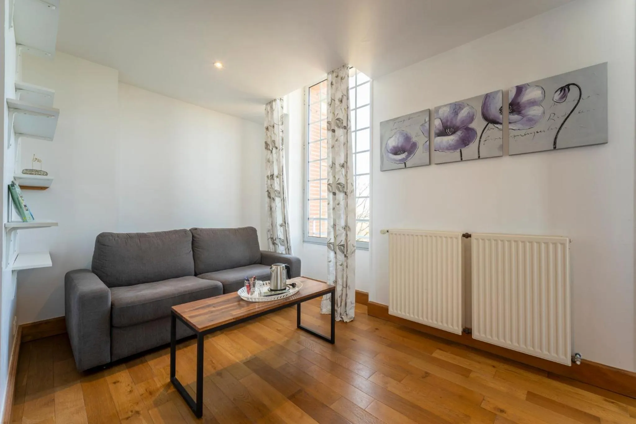 Seating area in Château de Loubéjac