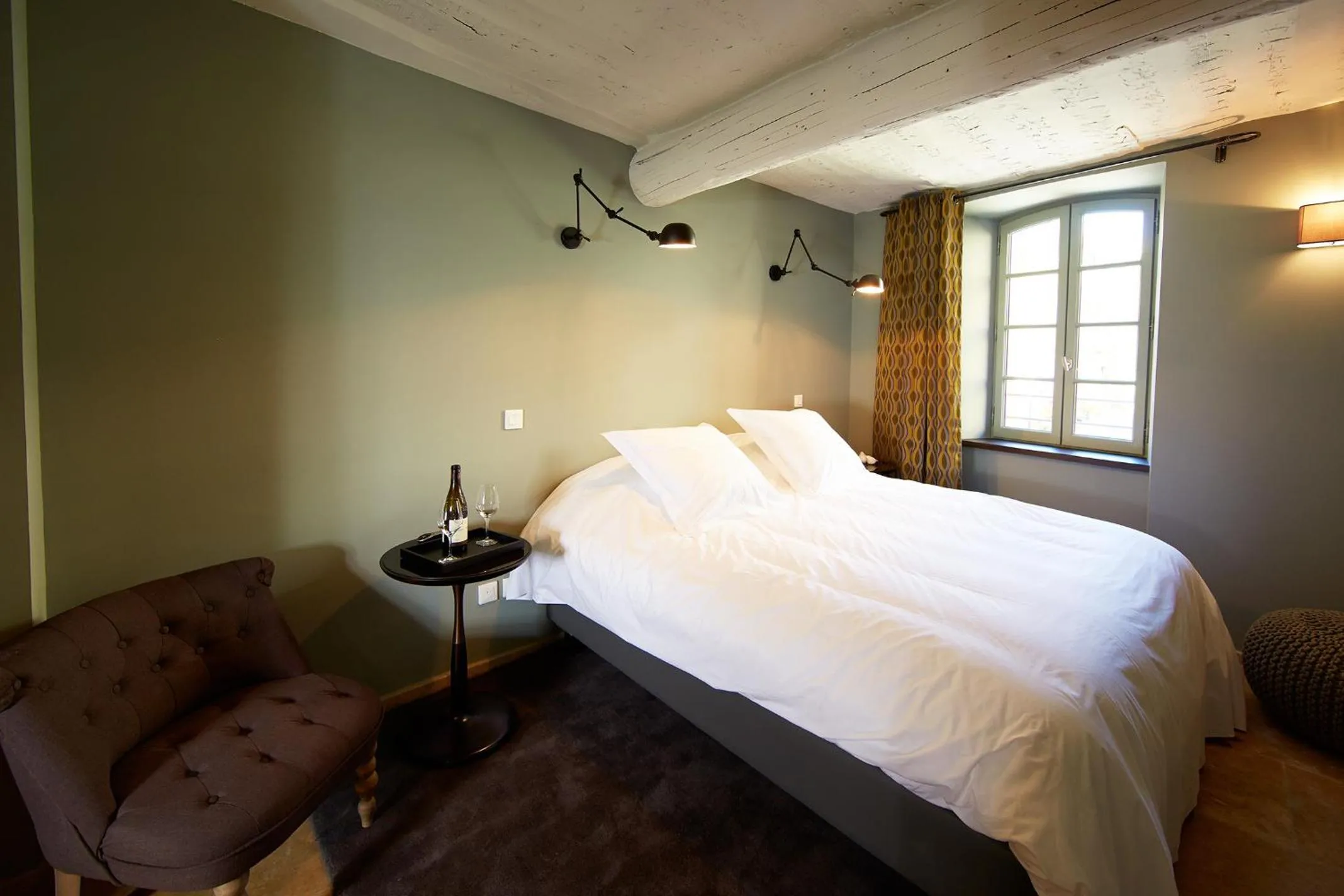 Double Room in Les Chambres de l'Oustalet, Chambres d'hôtes et Restaurant étoilé