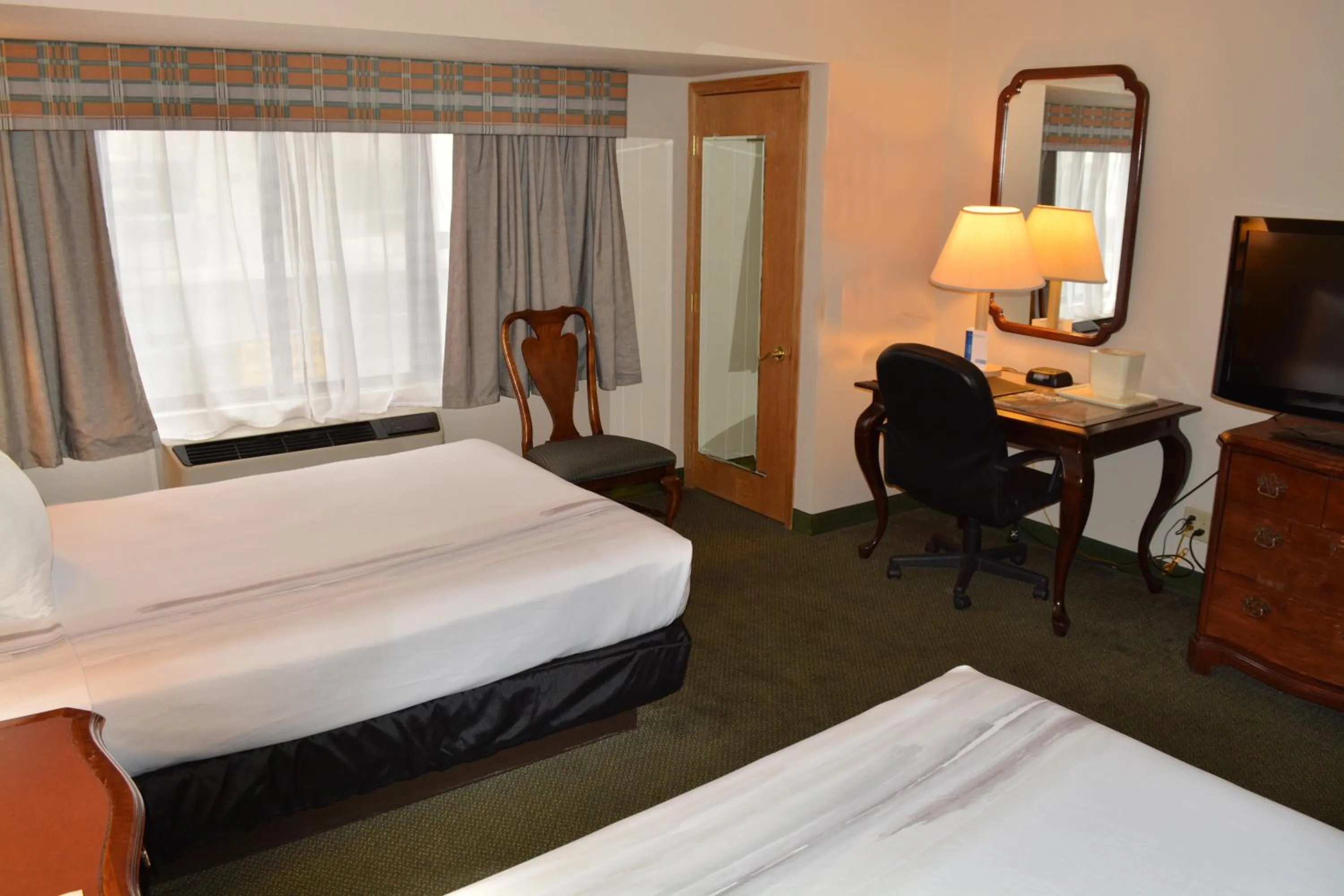 Bedroom in Chicago Lakeshore Hotel