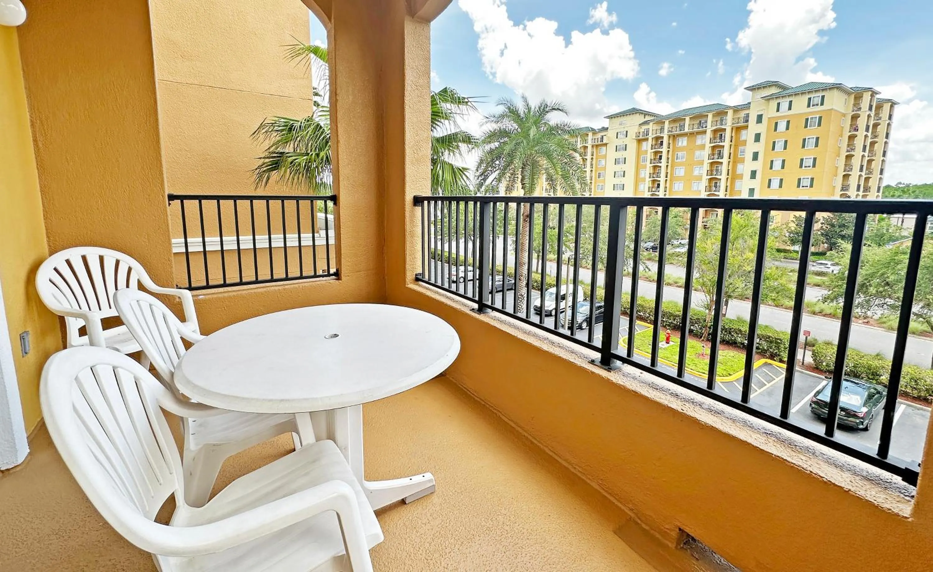 Balcony/Terrace in Lake Buena Vista Resort Village and Spa, Near Disney