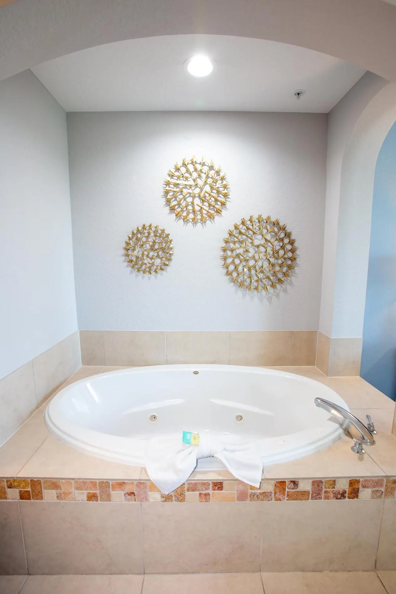 Hot Tub in Lake Buena Vista Resort Village and Spa, Near Disney