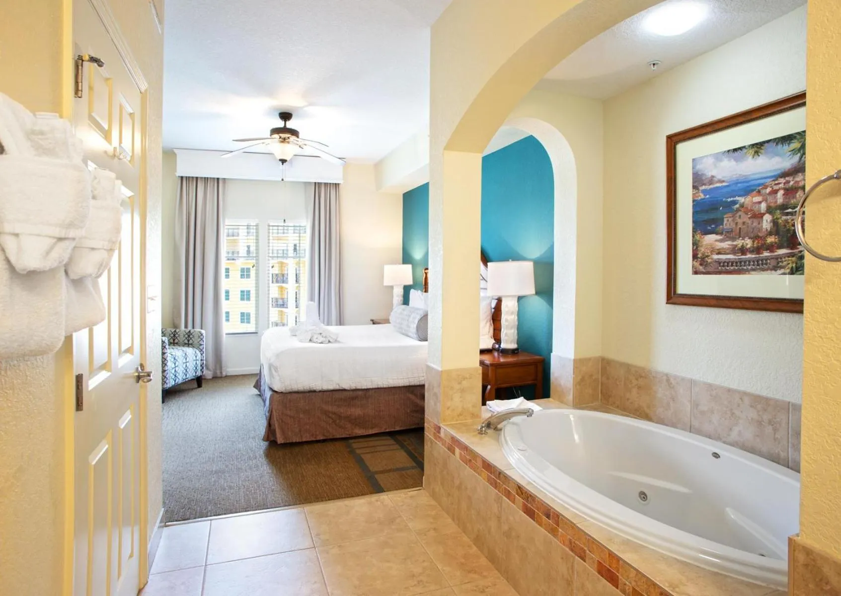 Bathroom, Bed in Lake Buena Vista Resort Village and Spa, Near Disney