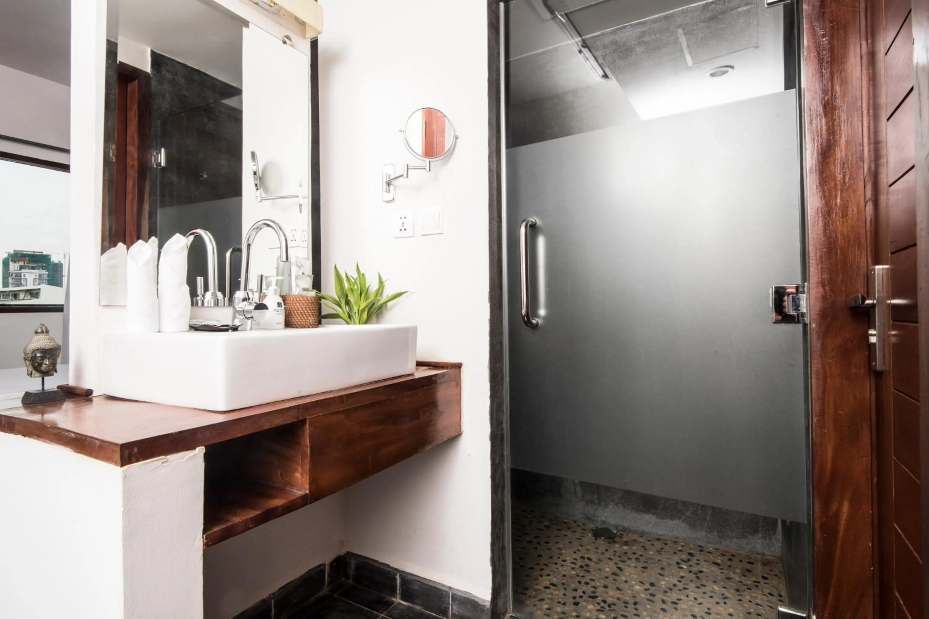 Toilet in PATIO Hotel & Urban Resort