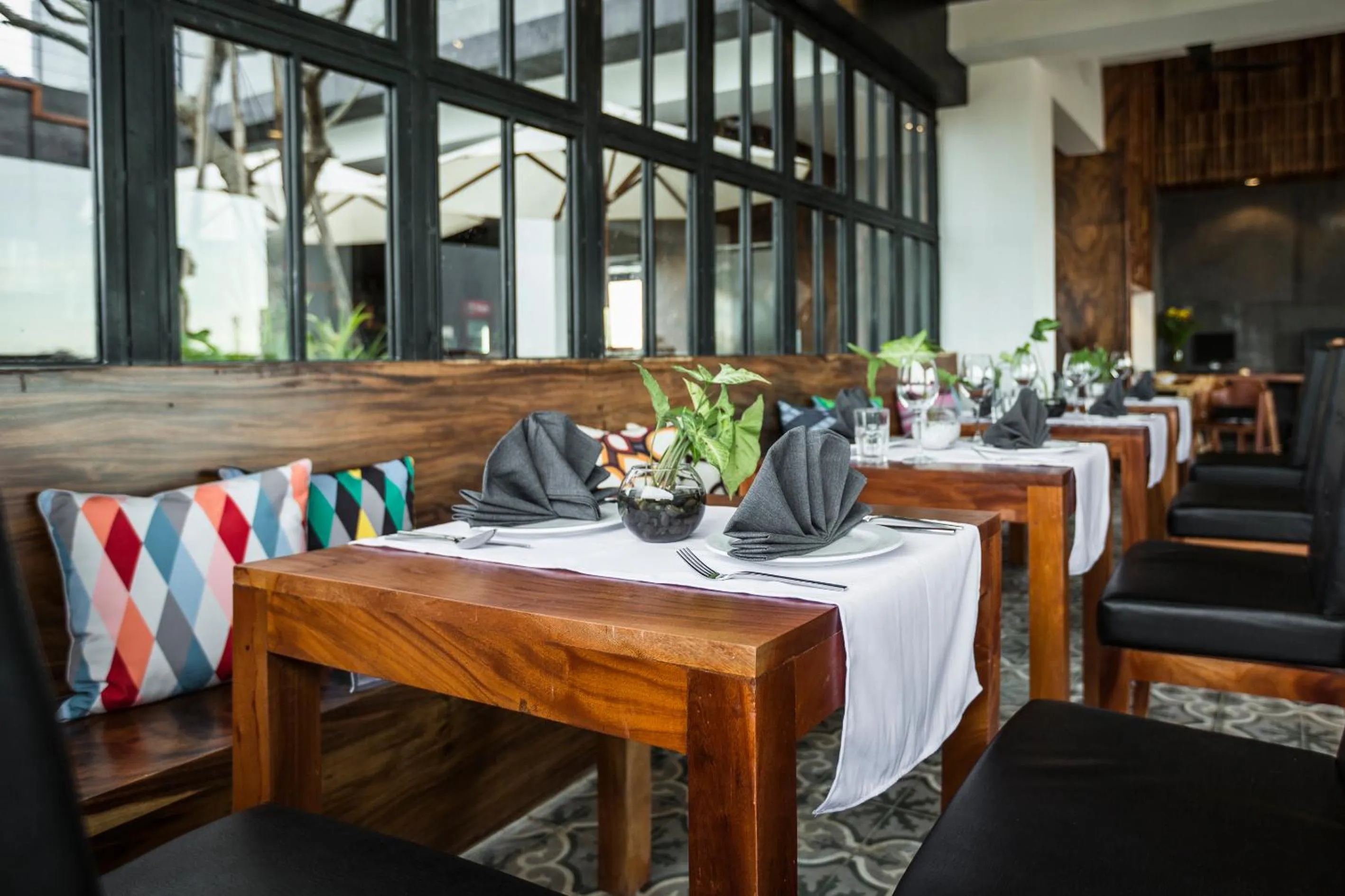 Restaurant/places to eat in PATIO Hotel & Urban Resort