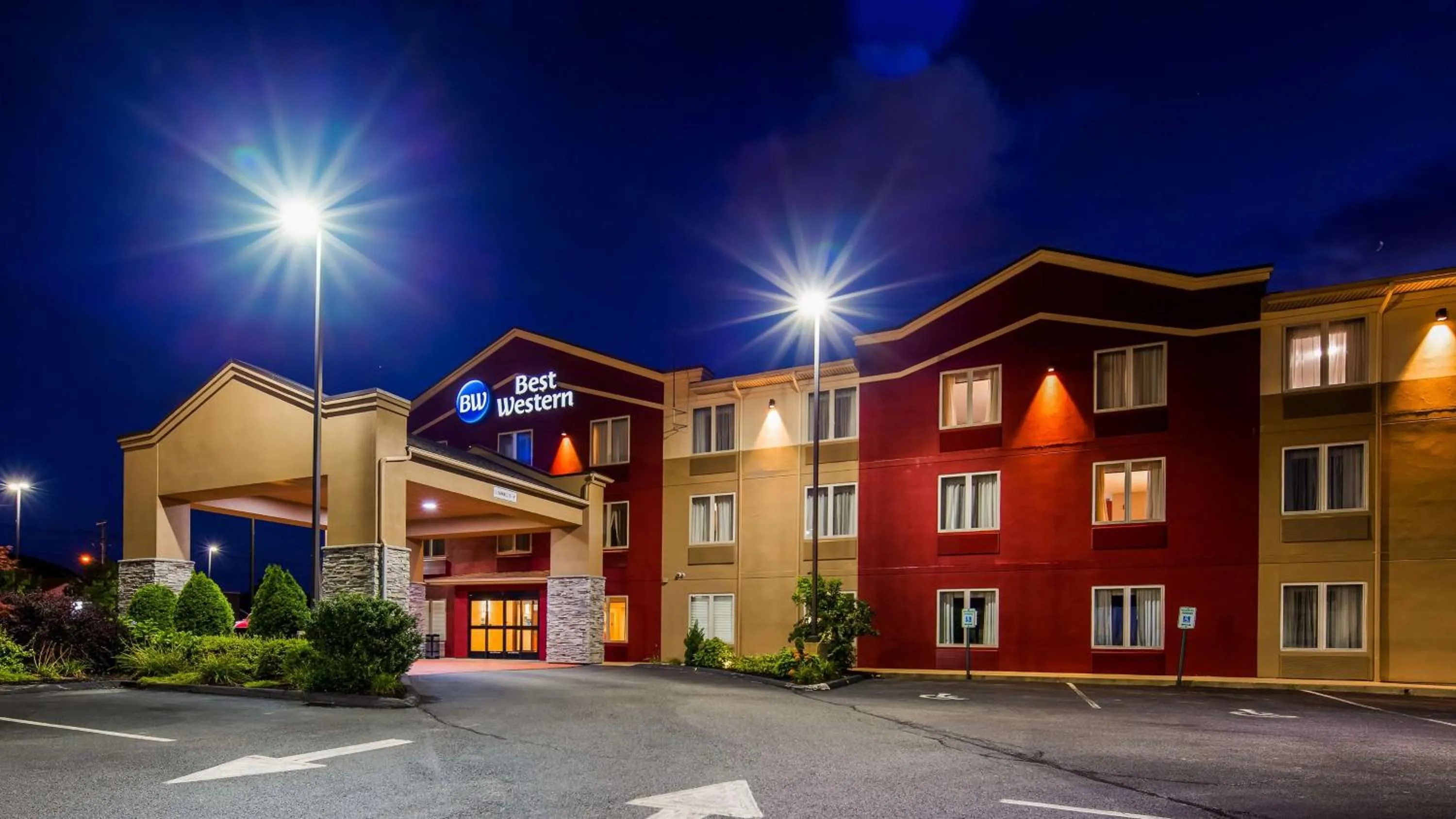 Property building in Best Western Providence-Seekonk Inn