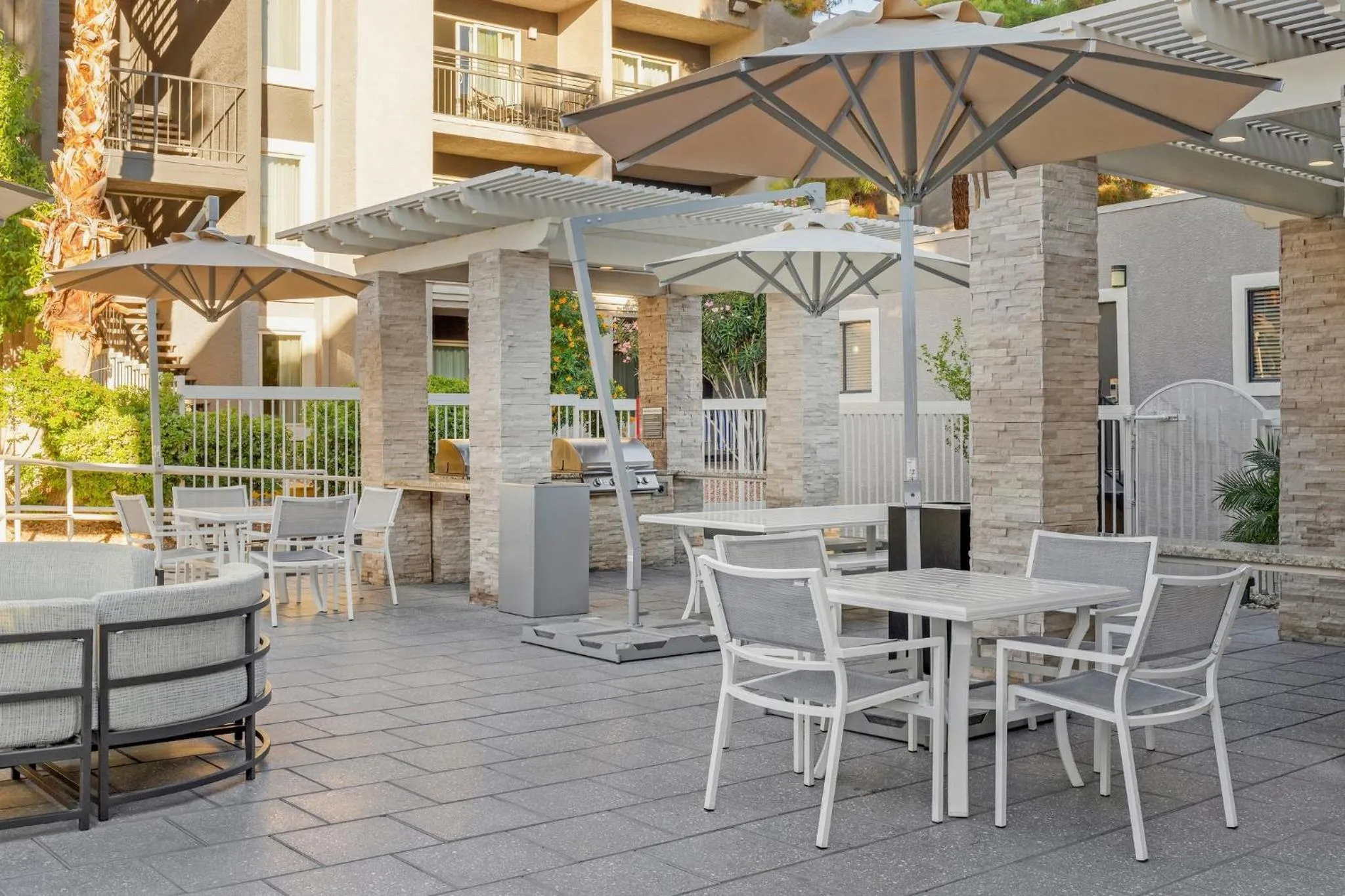 BBQ facilities in Desert Rose Resort