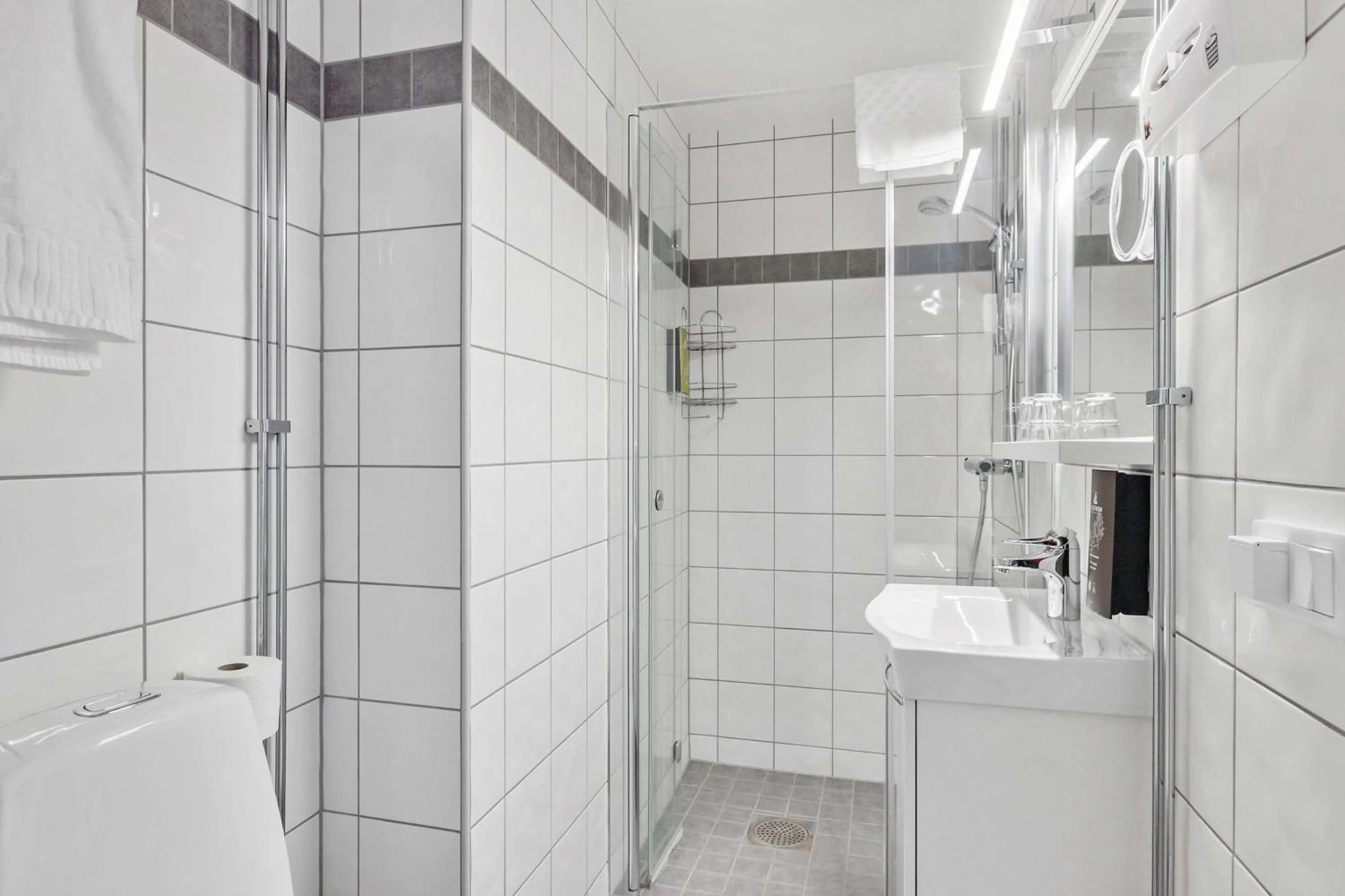 Bathroom in Hotel Malmkoping, BW Signature Collection