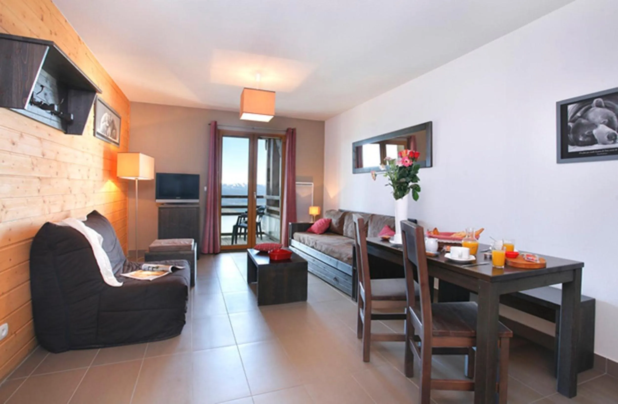 TV and multimedia in Résidence Le Pic de l'Ours