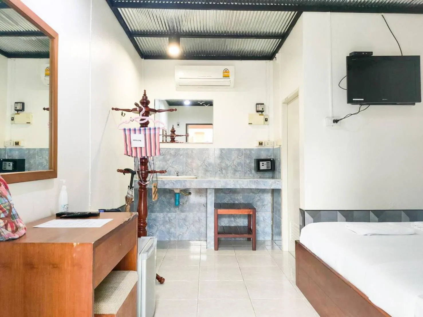 Bed in Samet Bellhouse